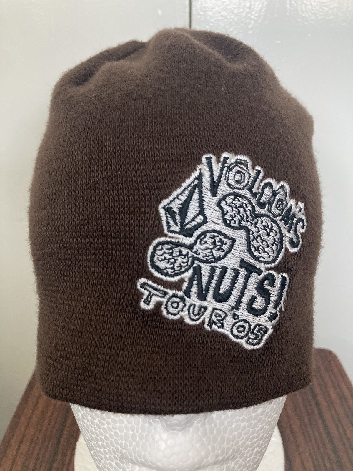 Volcom VOLCOM'S NUTS! TOUR 2005 BROWN BEANIE CAP SKATE VINTAGE Y2K Size ONE SIZE - 11 Thumbnail