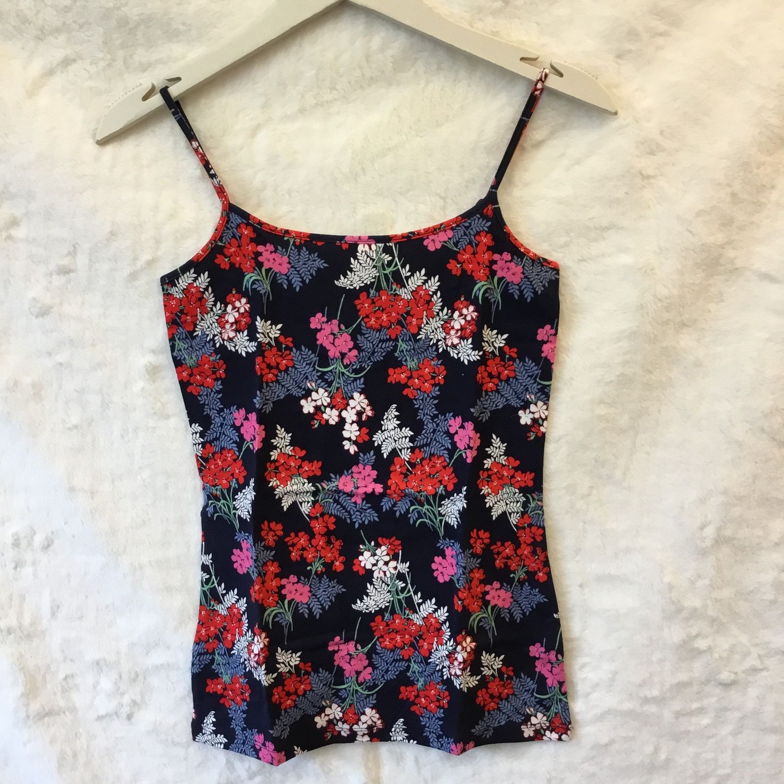 Loft LOFT Blue & Red Floral Scoop Neck Cami Size XS / US 0-2 / IT 36-38 - 1 Thumbnail