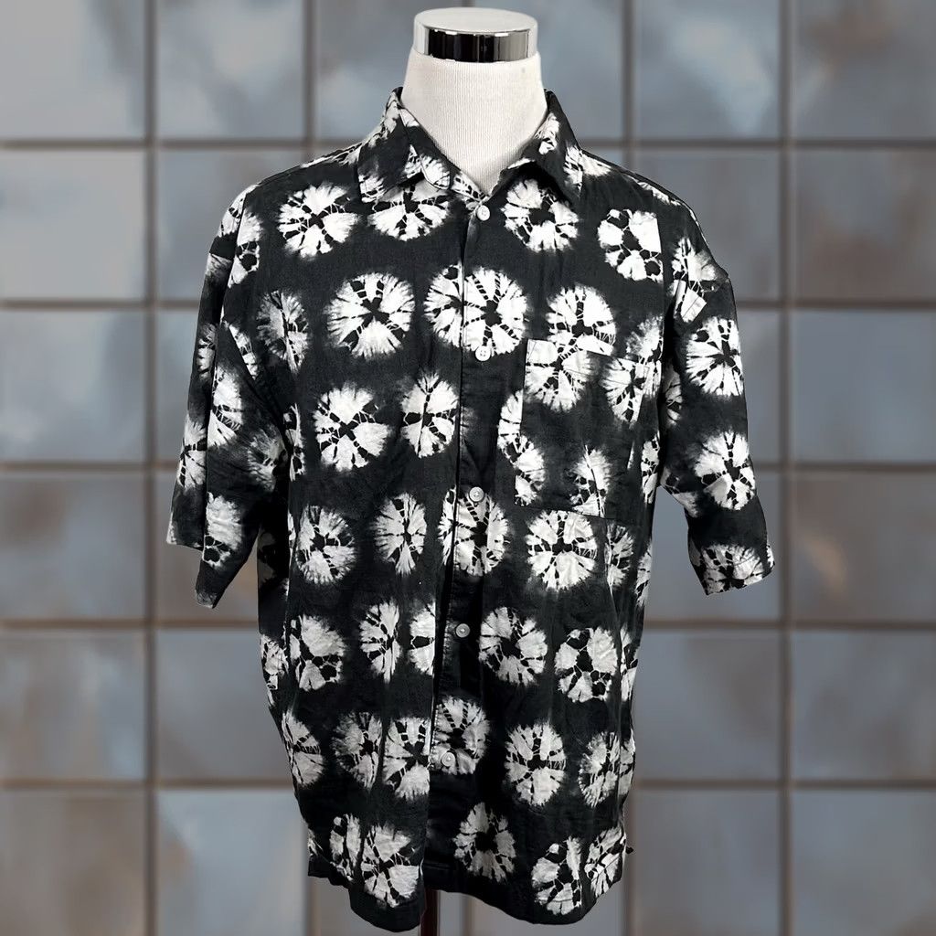 H&M H&M XL Relaxed Fit Hawaiian Shirt Tie Dye Black White Sand Dollar Short Sleeve Shirt Mens Size US XL / EU 56 / 4 - 1 Thumbnail