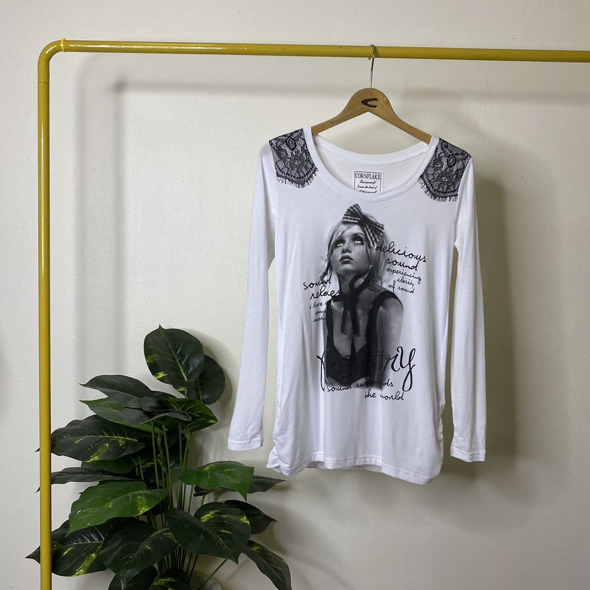 Beauty Beast × Japanese Brand Cornflake Hysterics Glamour Style LS Tee Size US S / EU 44-46 / 1 - 1 Thumbnail