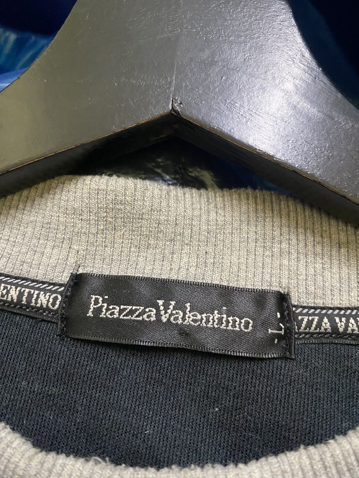 Other VINTAGE 90S PIAZZA VALENTINO SWEATSHIRT Size US L / EU 52-54 / 3 - 5 Thumbnail