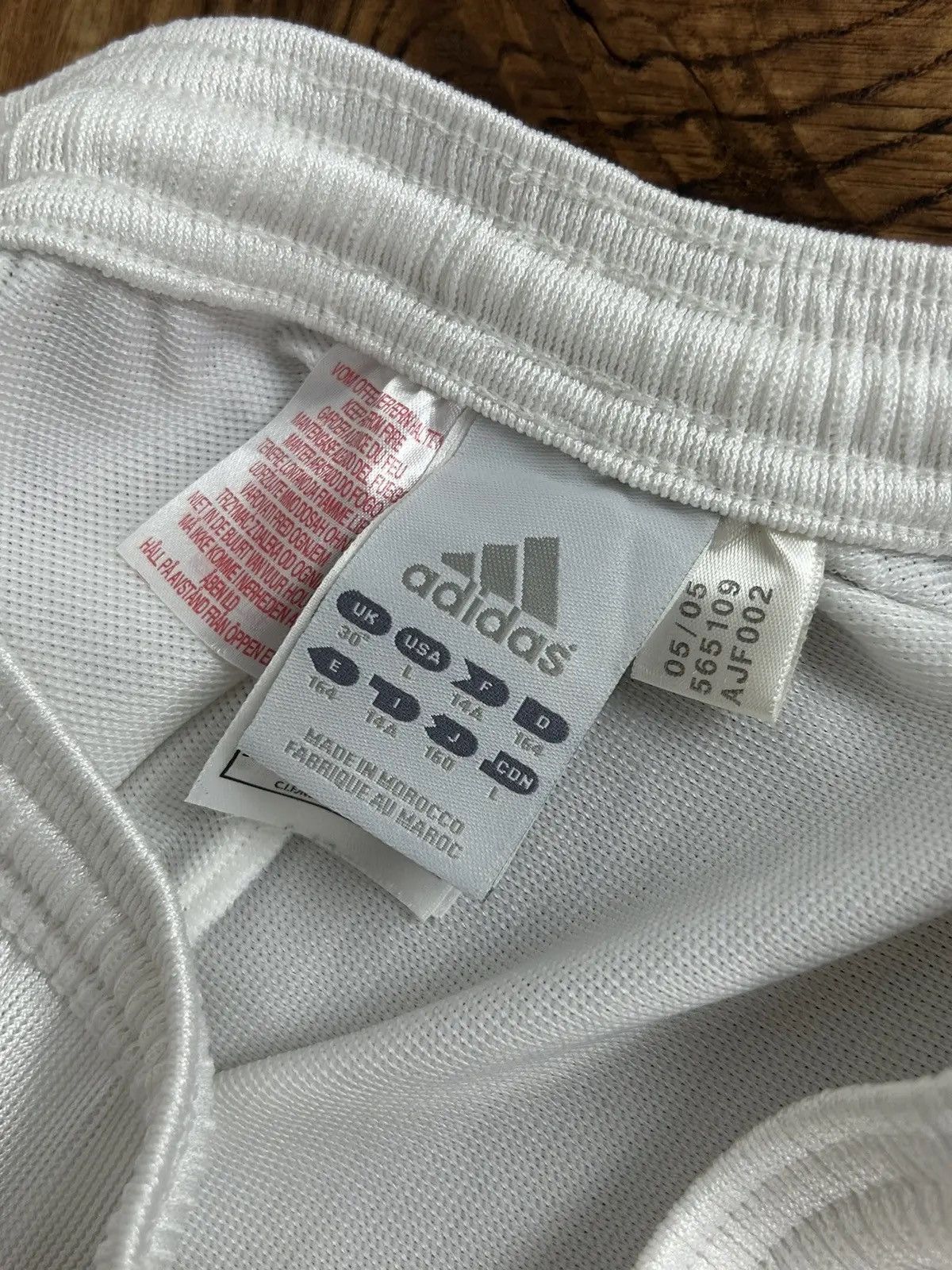 Adidas 00s Vintage Adidas x FC Bayern Munchen 2005/06 Home Shorts Size US 28 / EU 44 - 7 Thumbnail