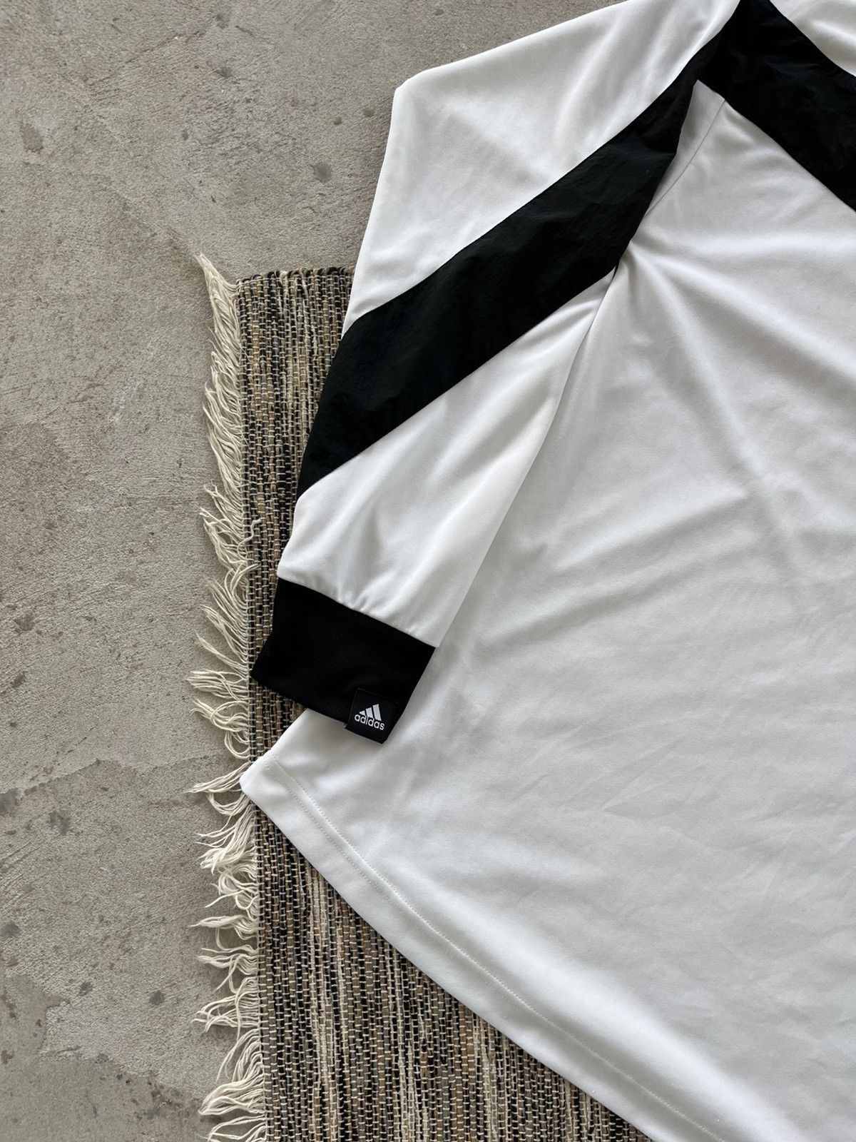 Adidas Adidas White Black LongSleeve Shirt Soccer style Y2K tee Size US M / EU 48-50 / 2 - 10 Thumbnail