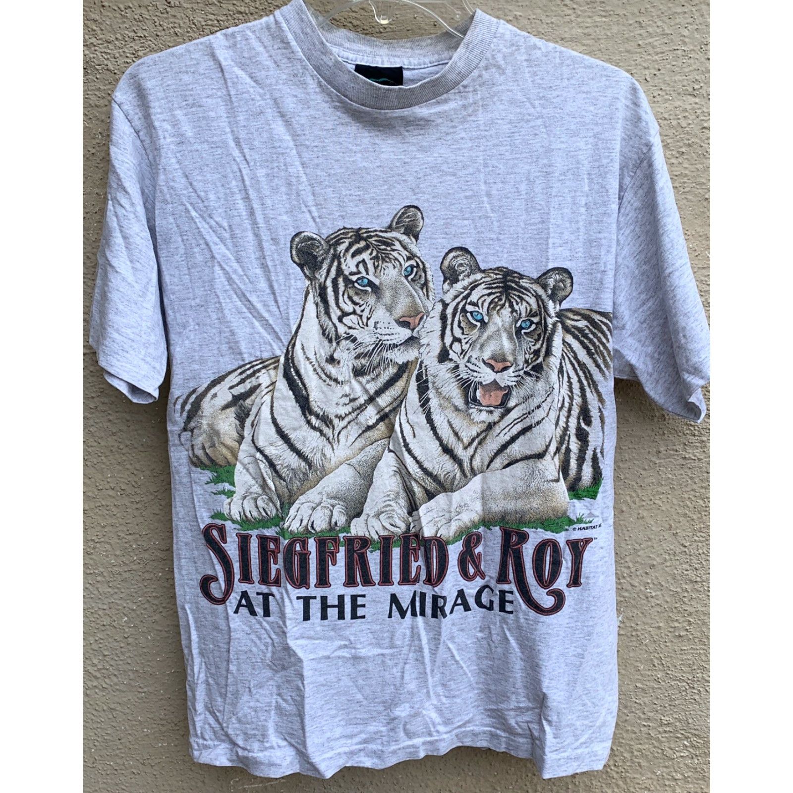Habitat VINTAGE Habitat T-Shirt Mens Tiger 90s Graphic Print Gray Cotton At The Mirage Siegfried & Roy Size M Size US M / EU 48-50 / 2 - 4 Thumbnail
