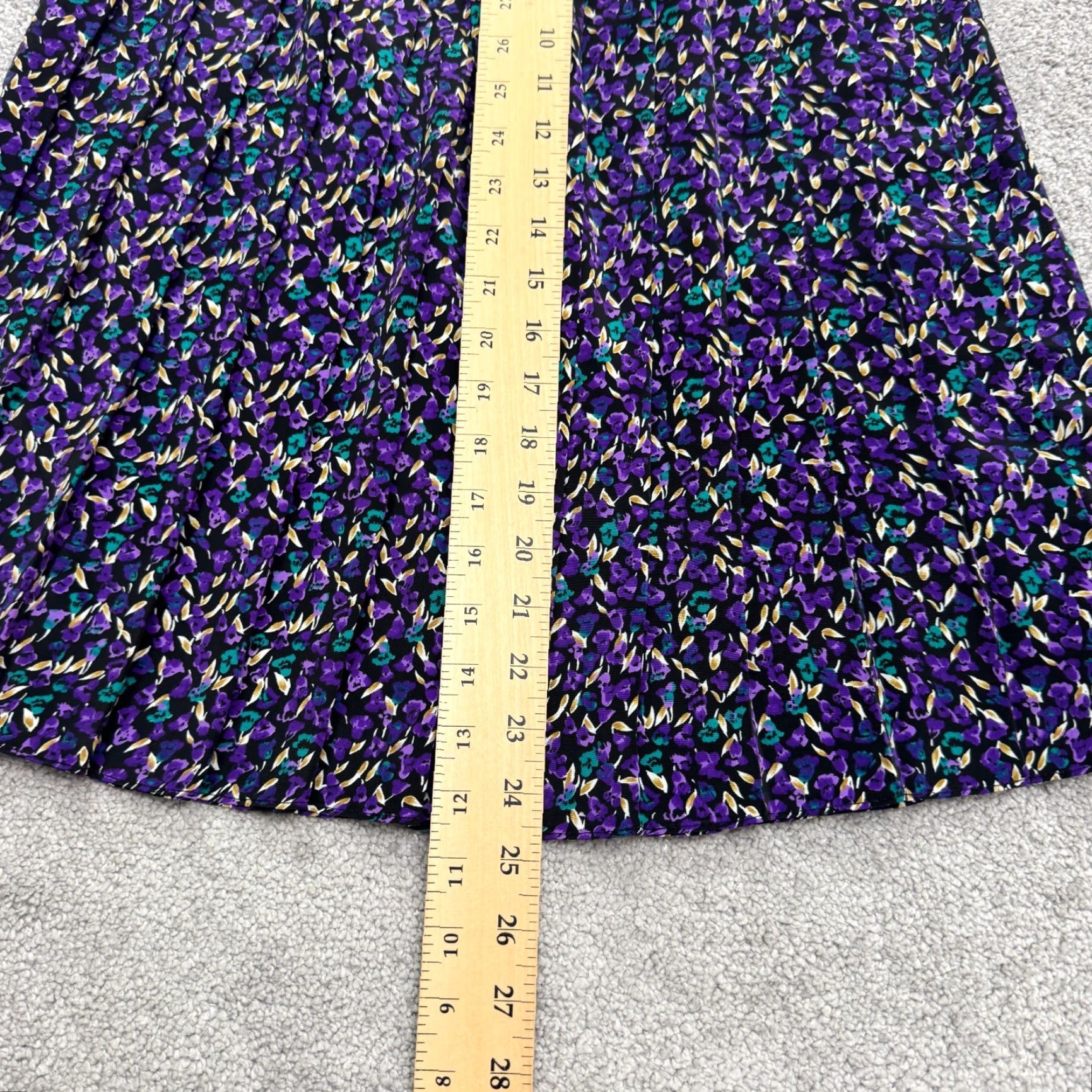 Vintage VINTAGE Floral Pleated Midi A-Line Skirt Womens 12 Purple Elastic Cottagecore 90s Boho Beach Retro Fall Spring Summer Hand Wash Only Size 34" / US 12 / IT 48 - 7 Thumbnail