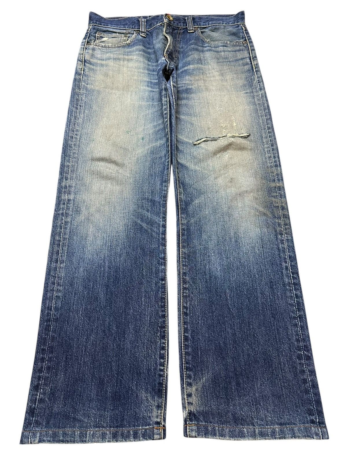 Uniqlo Vintage Japanese Uniqlo Blue Faded Wash Distress Loose Jeans Size US 32 / EU 48 - 1 Thumbnail