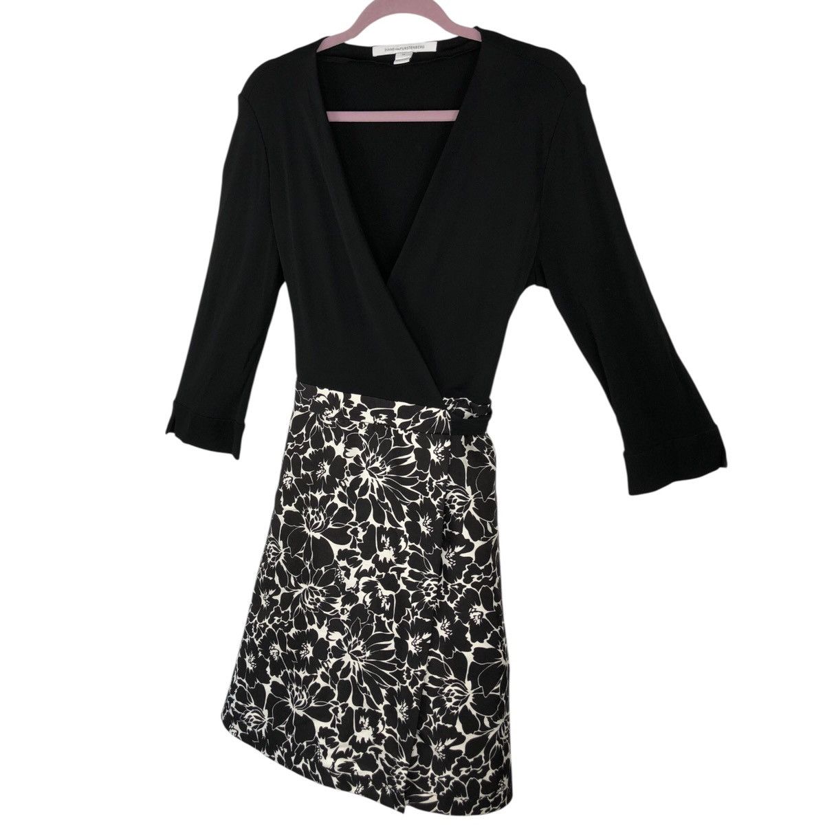 Diane von Furstenberg Diane von Furstenberg DVF Amelia Floral Wrap Dress Size XL / US 12-14 / IT 48-50 - 4 Thumbnail