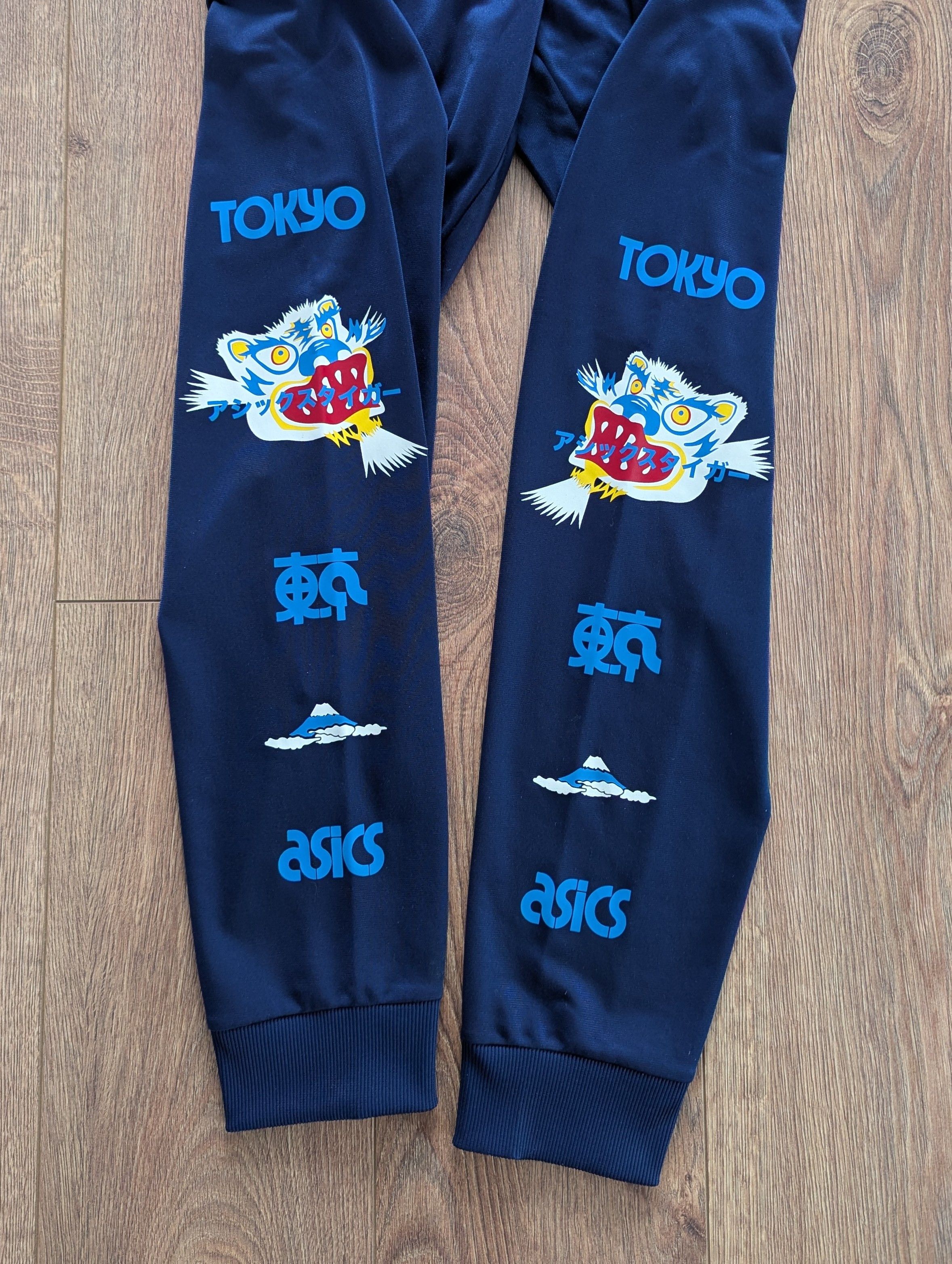 Asics ASICS Tiger TOKYO Mount Fuji Stylized Tiger Face Japan Pants Size US 36 / EU 52 - 22 Thumbnail