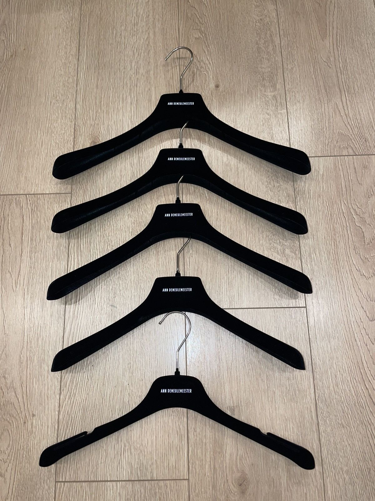 Ann Demeulemeester Set of 5 Ann Demeulemeester hangers Size ONE SIZE - 1 Thumbnail