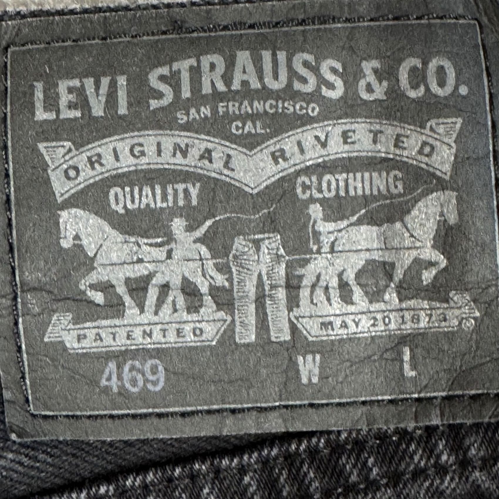 Levi's Levis 469 Shorts Mens 44 Black Denim Relaxed Fit Bermuda Casual 5-Pocket Button Zipper 100% Cotton Jeans Size US 44 / EU 60 - 3 Thumbnail
