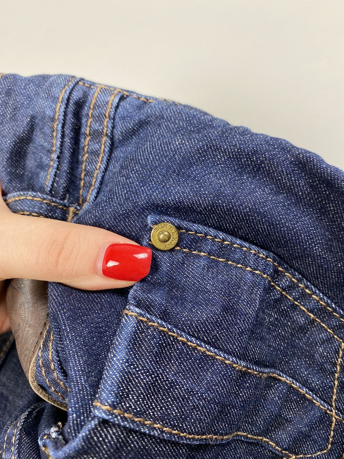 Burberry × Vintage Y2K Burberry ladies denim skirt size US 4 IT 38 Size 27" / US 4 / IT 40 - 24 Thumbnail