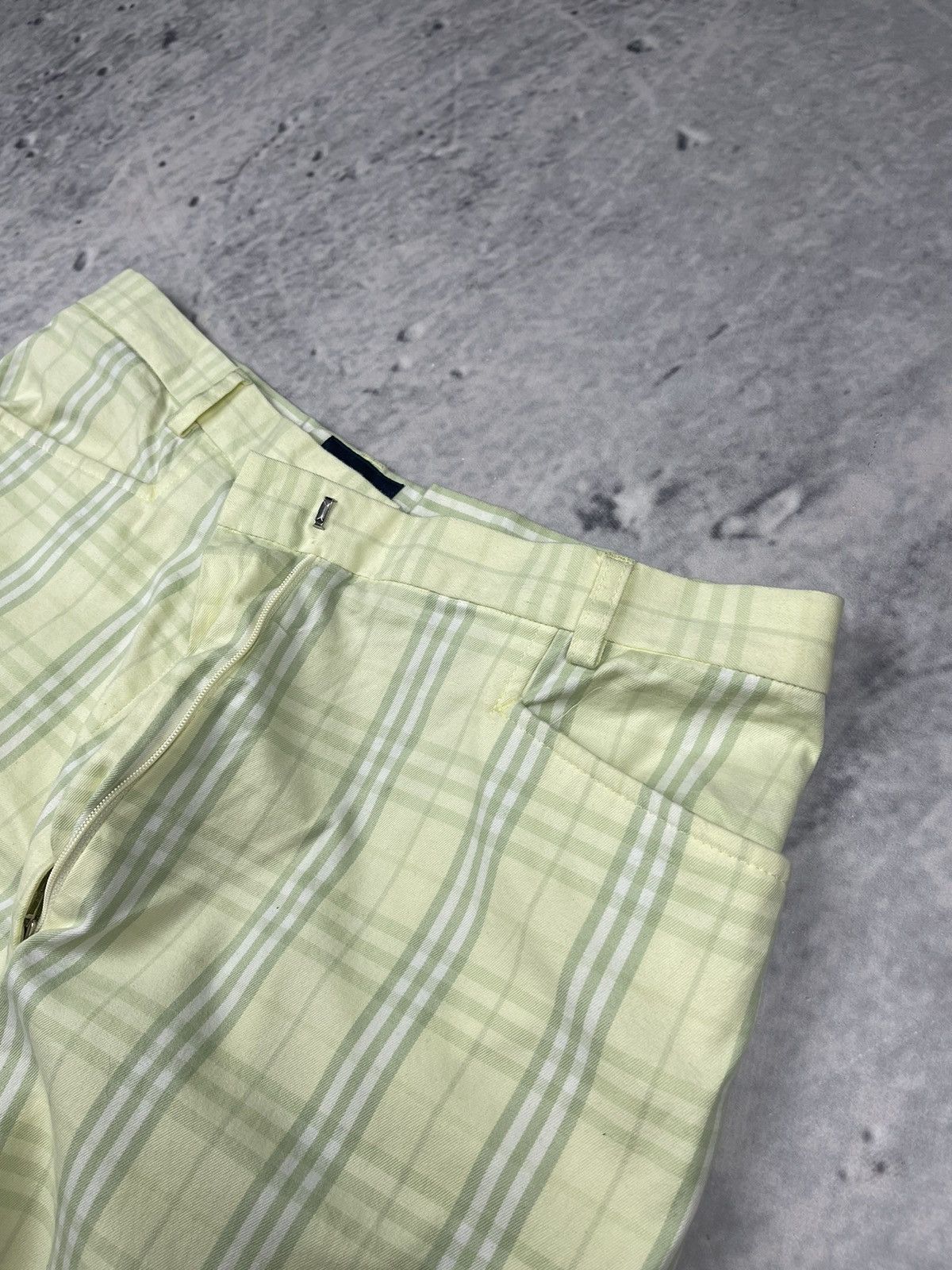 Burberry × Vintage Burberry luxury green pants Size US 31 - 4 Thumbnail