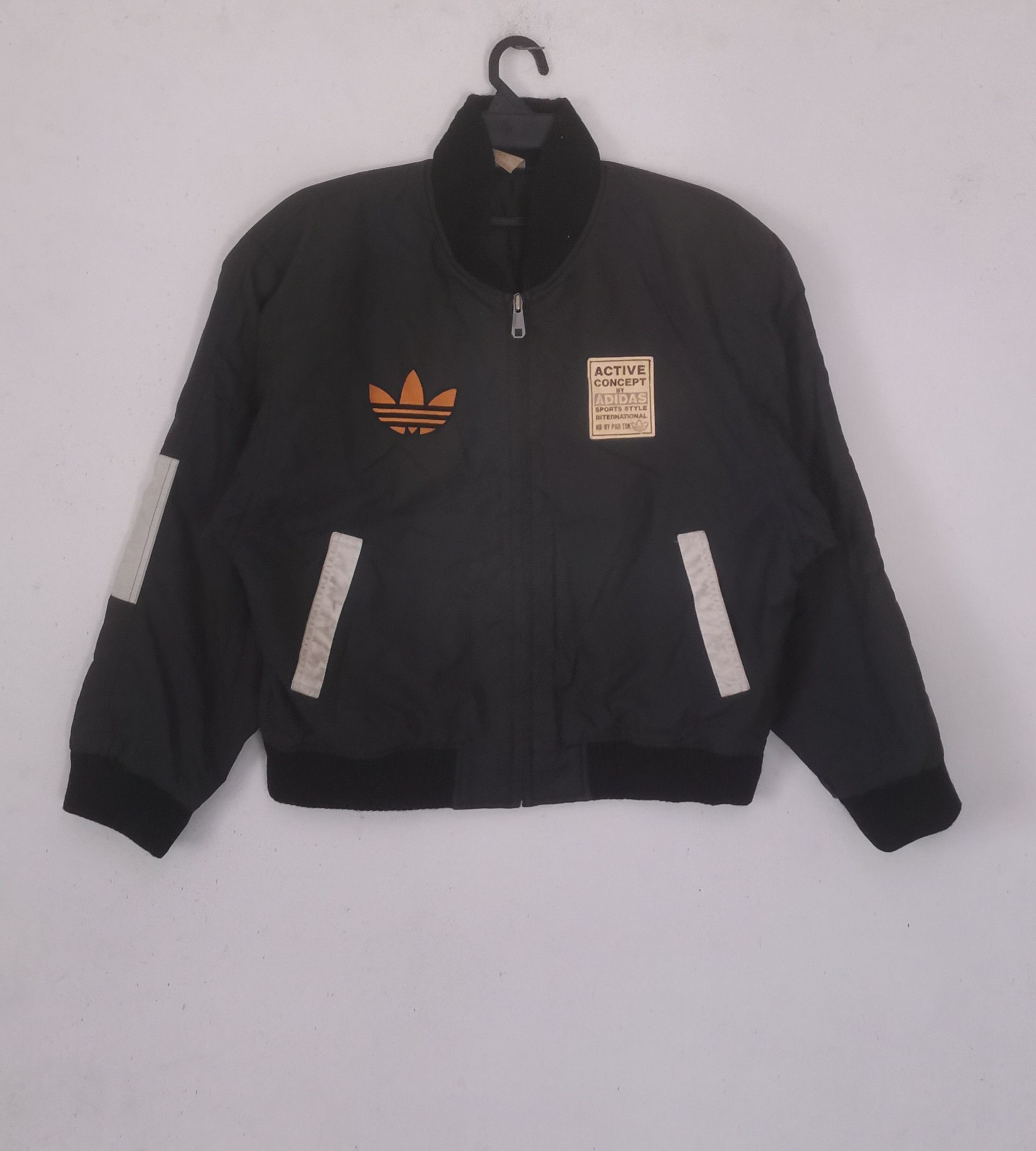 Adidas Rare Vintage Adidas jacket nice design big logo Size US M / EU 48-50 / 2 - 1 Thumbnail