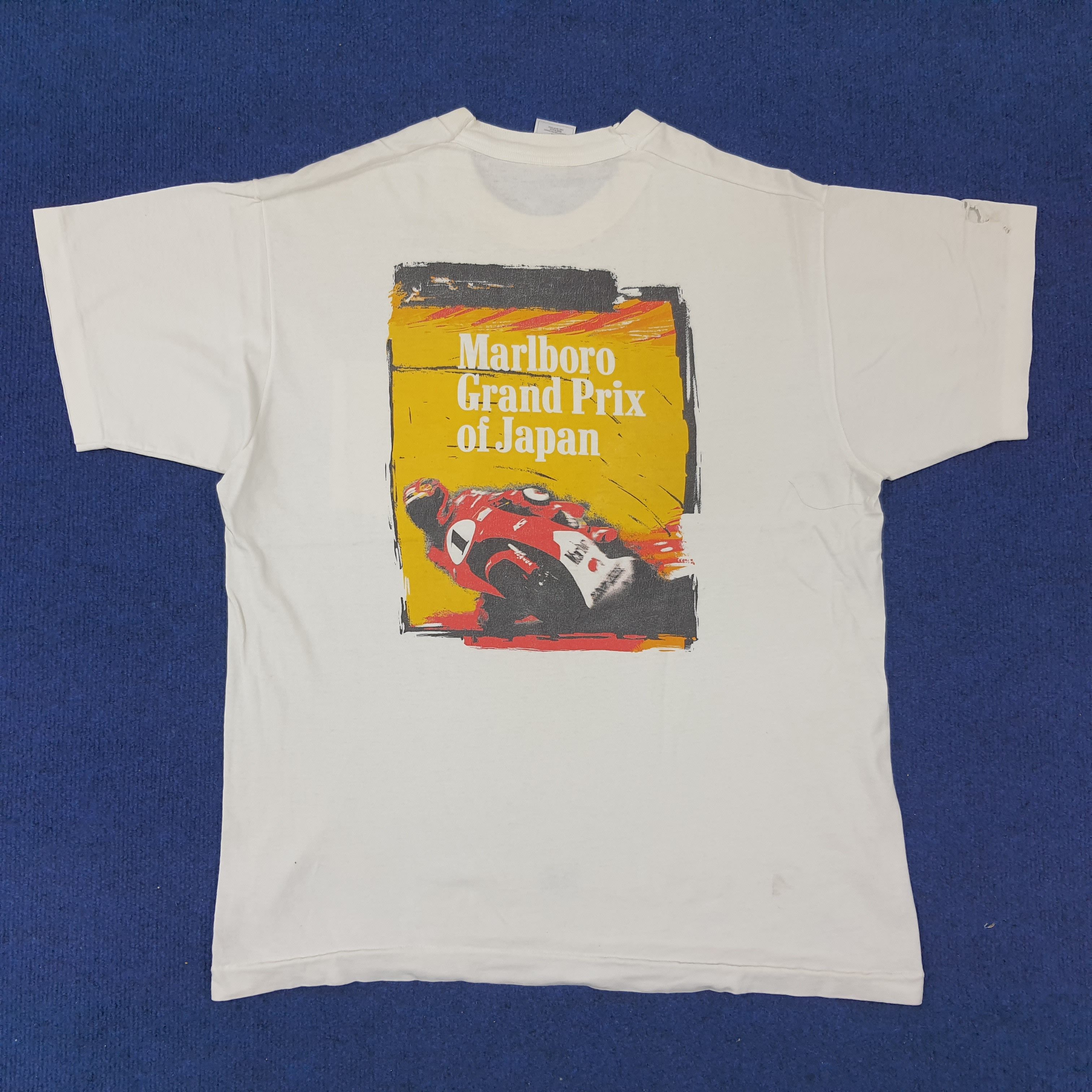 Marlboro × Vintage Vintage Marlboro Grand Prix of Japan GP Racing Team Tshirt Size US L / EU 52-54 / 3 - 1 Thumbnail