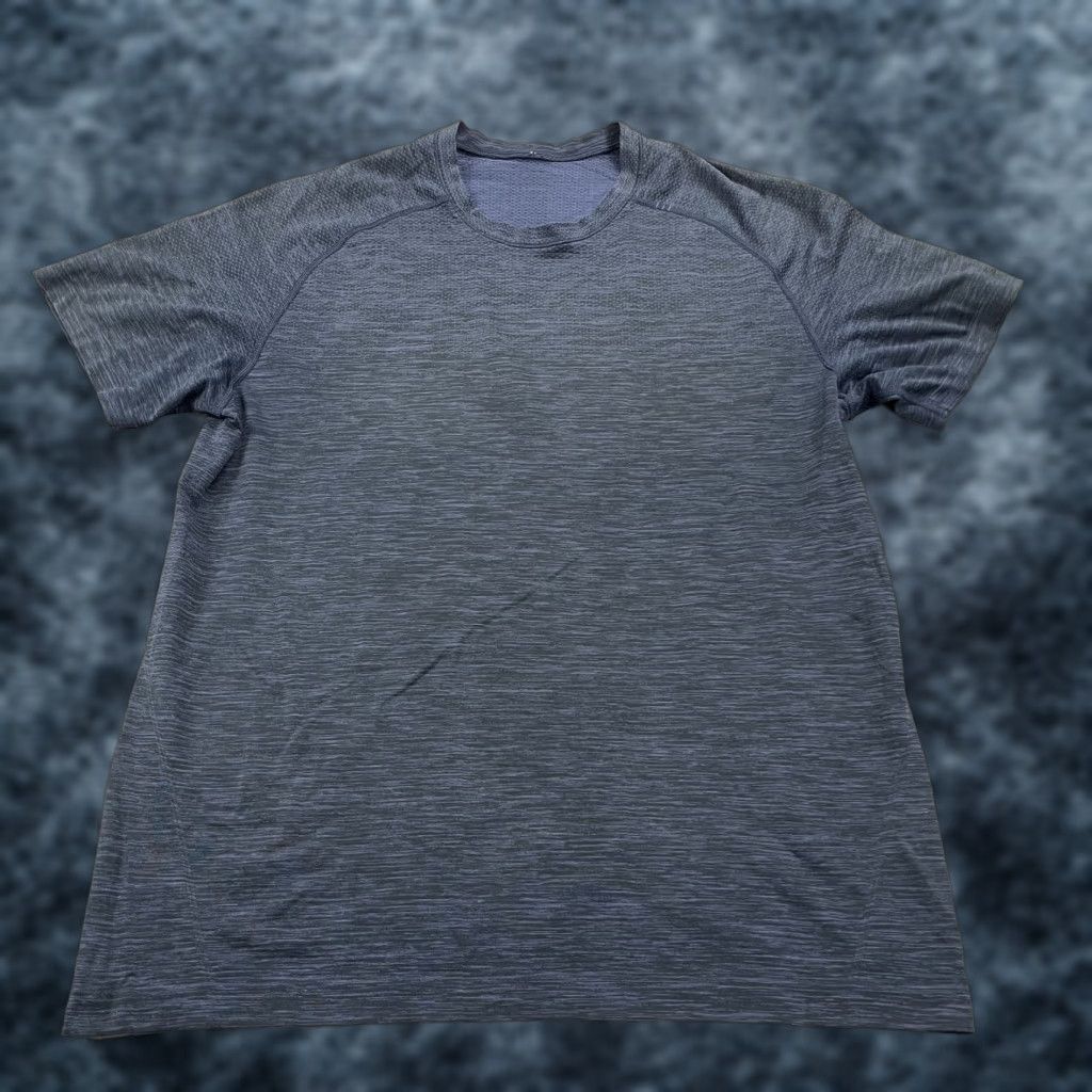 Lululemon Lululemon Shirt Mens Large Blue Heather Performance Gym Stretch Metal Vent Lift Size US L / EU 52-54 / 3 - 1 Thumbnail