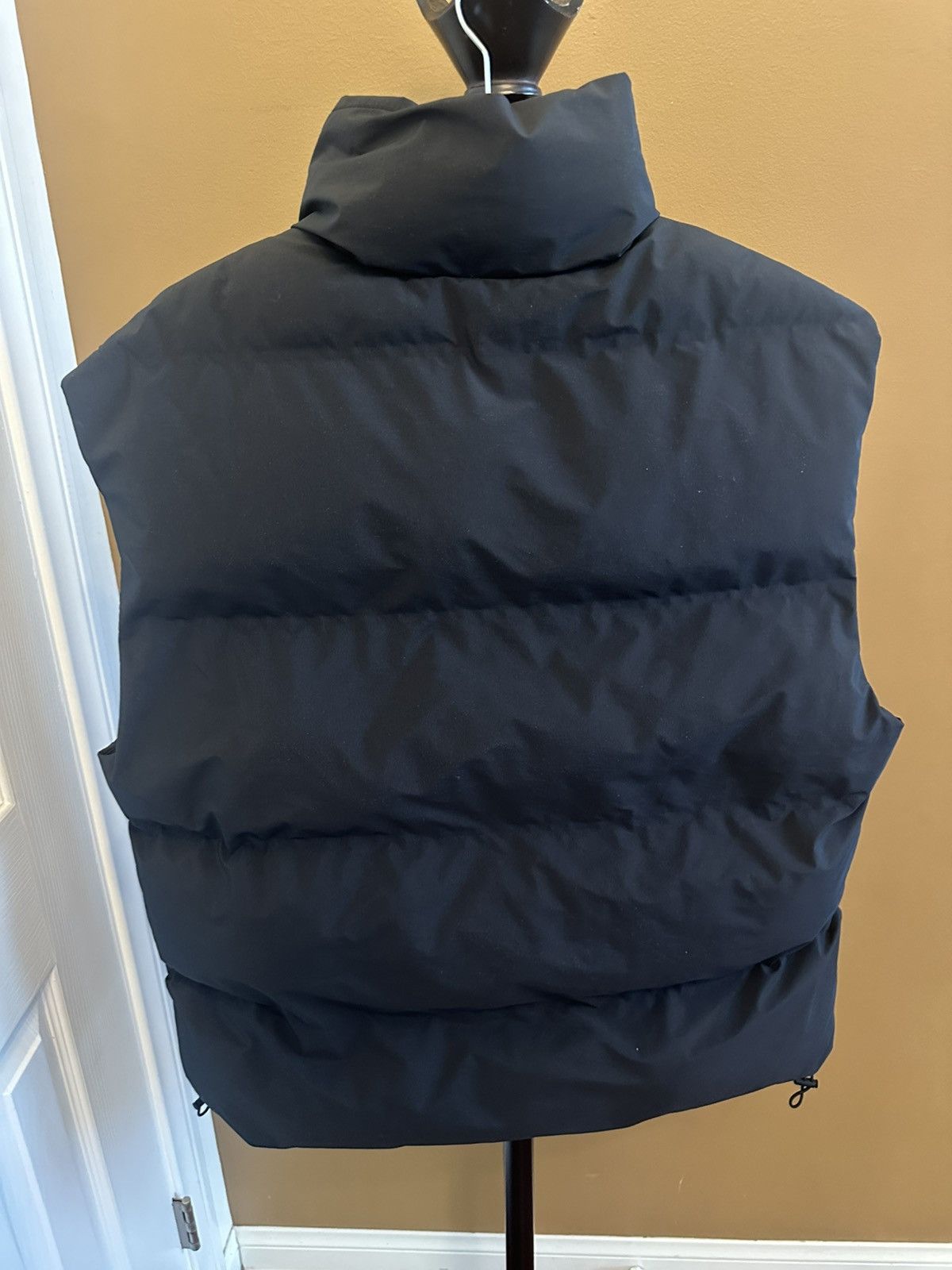 H&M PUFFER VEST Size US L / EU 52-54 / 3 - 2 Thumbnail