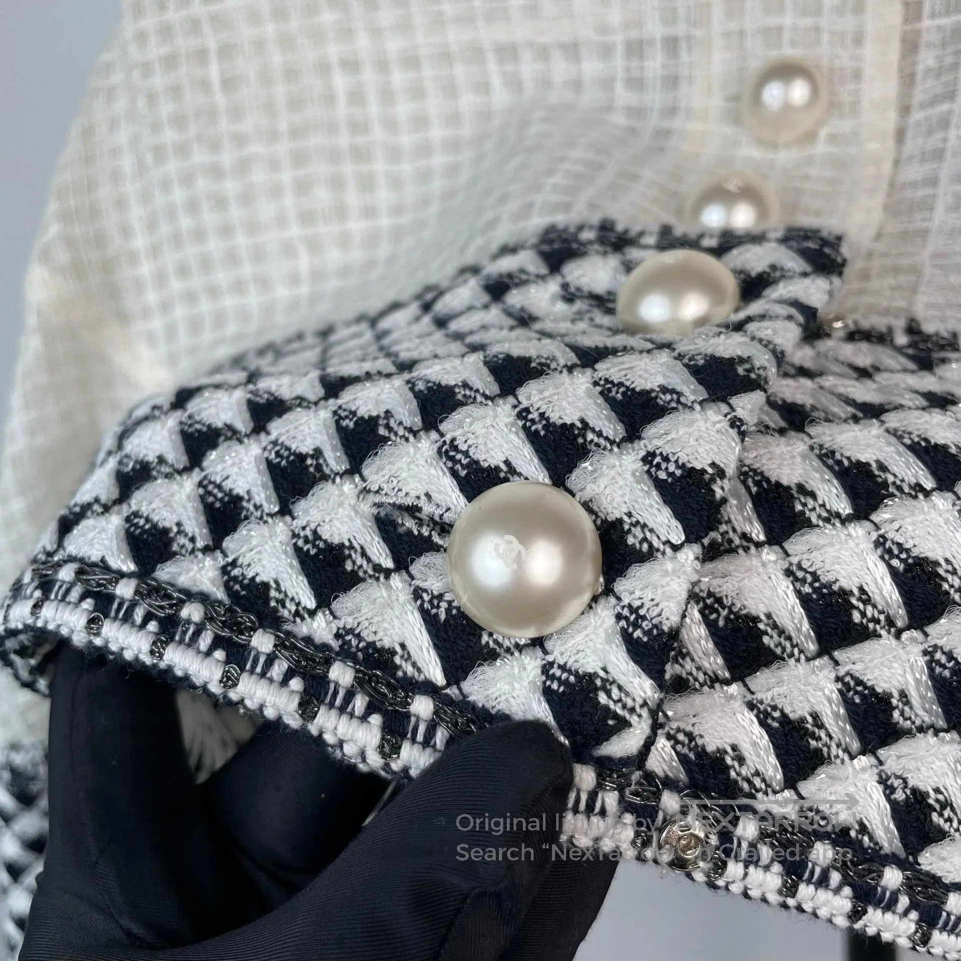 Chanel Chanel Off-White Colorblock Openwork Knit Collar Single Bu Size XS / US 0-2 / IT 36-38 - 4 Thumbnail