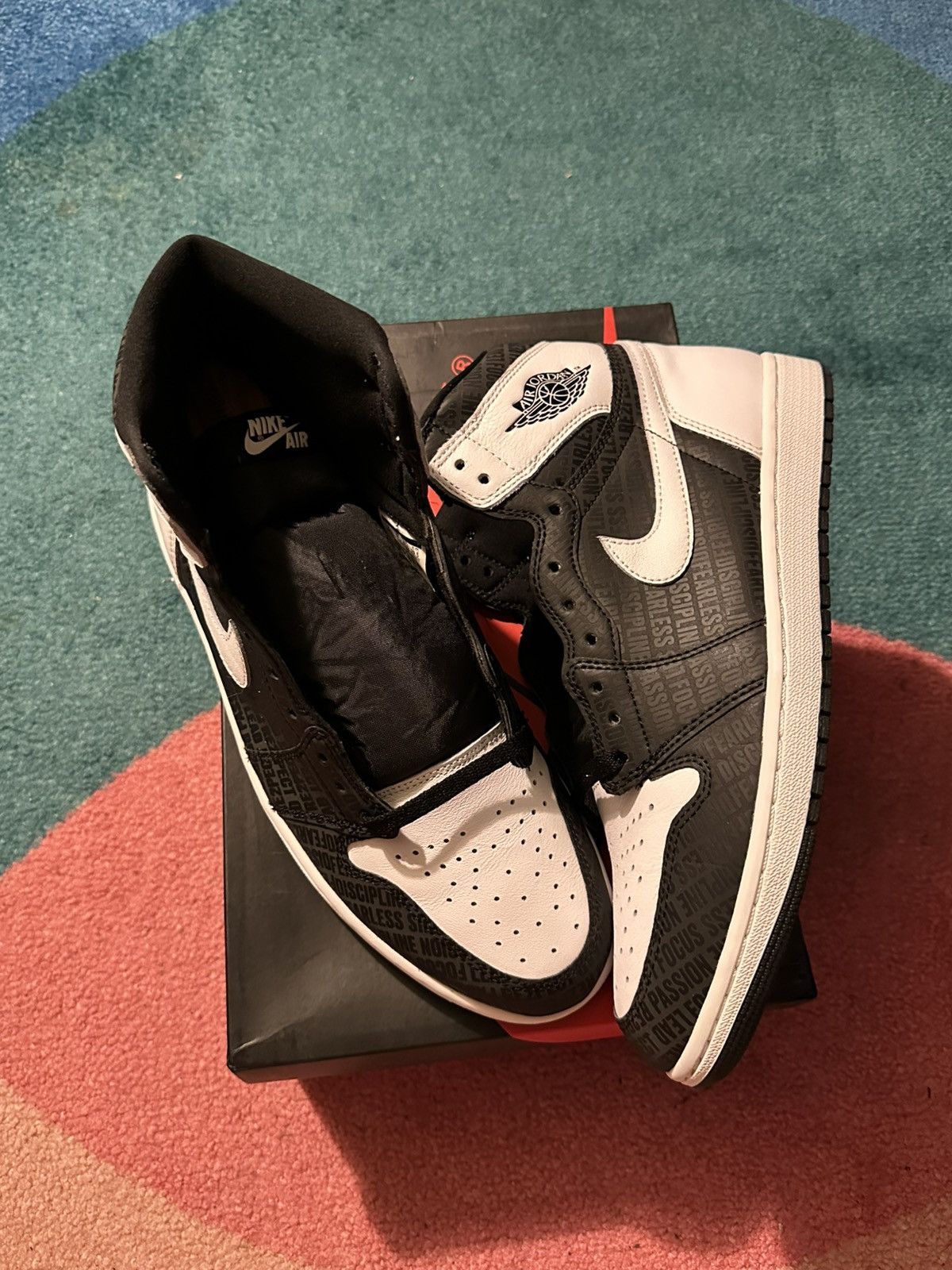 Jordan Brand Air Jordan 1 Retro High RE2PECT (Derek Jeter) Size US 11.5 / EU 44-45 - 16 Thumbnail