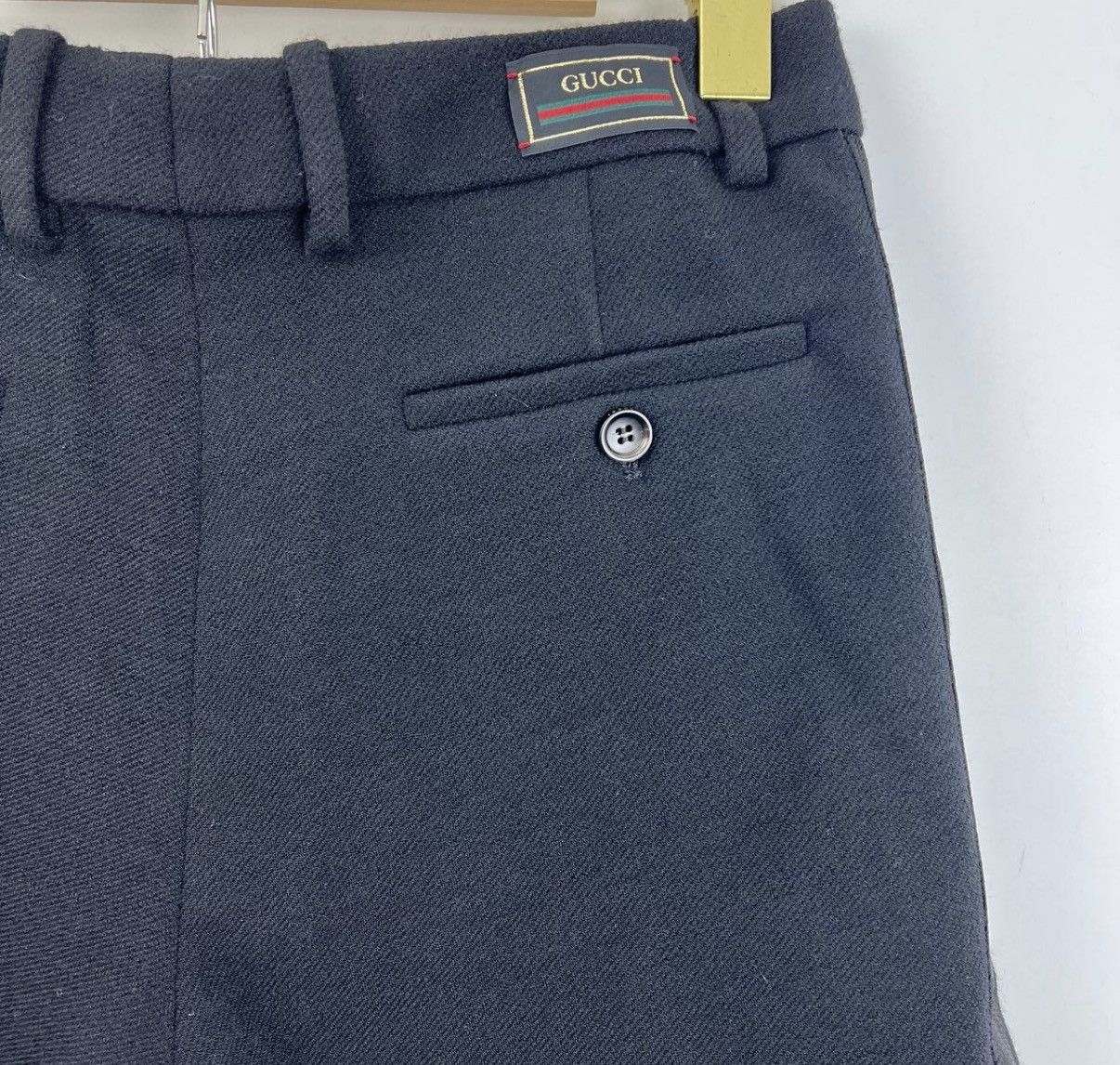 Gucci Gucci/Gold Logo Embroidered Shorts K12 Size 30" / US 8 / IT 44 - 5 Thumbnail