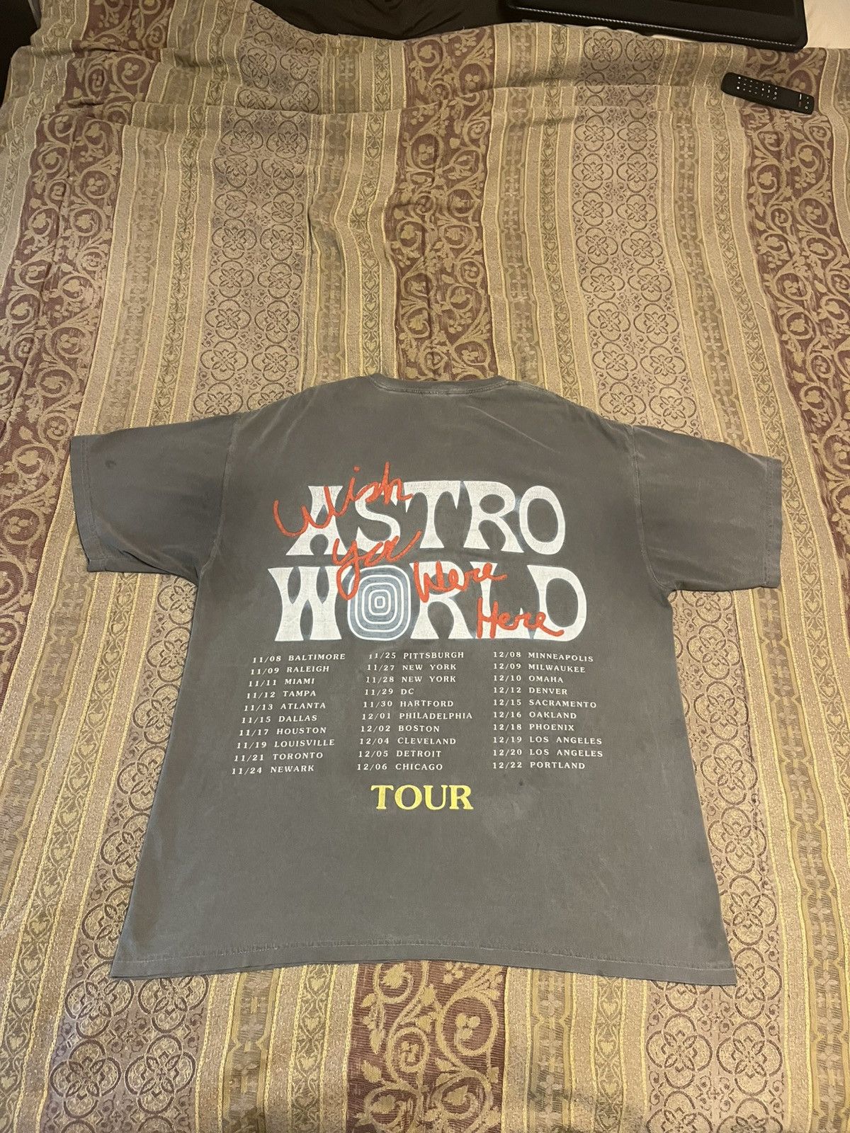 Travis Scott Travis Scott Astroworld Carousel T shirt Size US XL / EU 56 / 4 - 2 Thumbnail