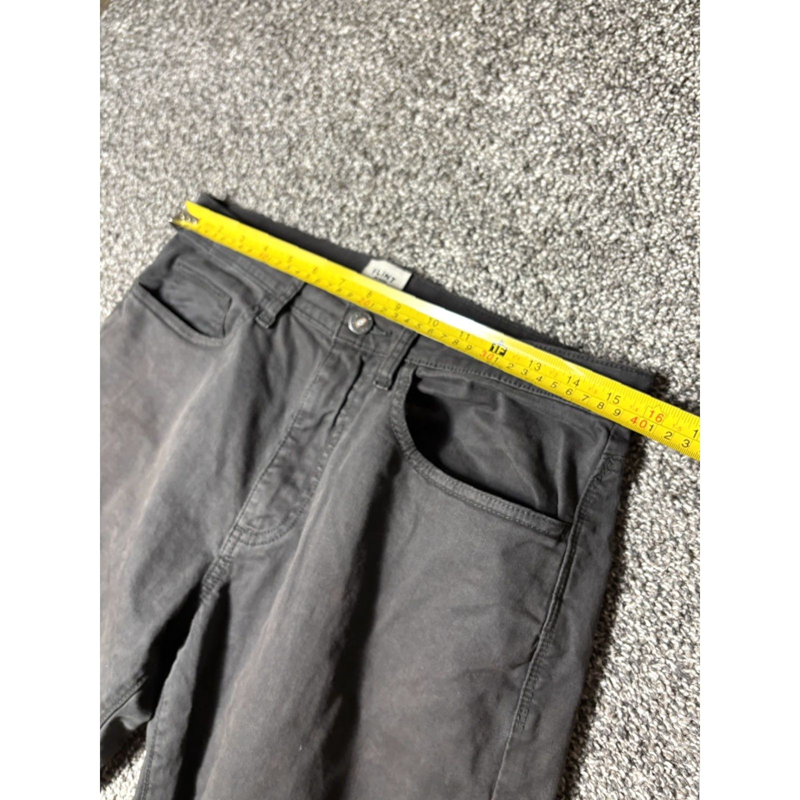 Flint And Tinder Flint and Tinder Pants Mens 31x30 Charcoal Gray Tapered Chinos Size US 31 - 6 Thumbnail