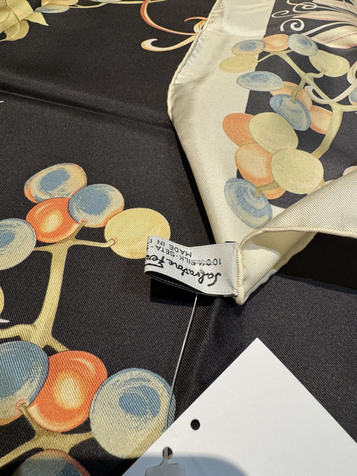 Salvatore Ferragamo *NEW* Ferragamo Silk Scarf Navy/Cream/Multi Peacock Size ONE SIZE - 5 Thumbnail