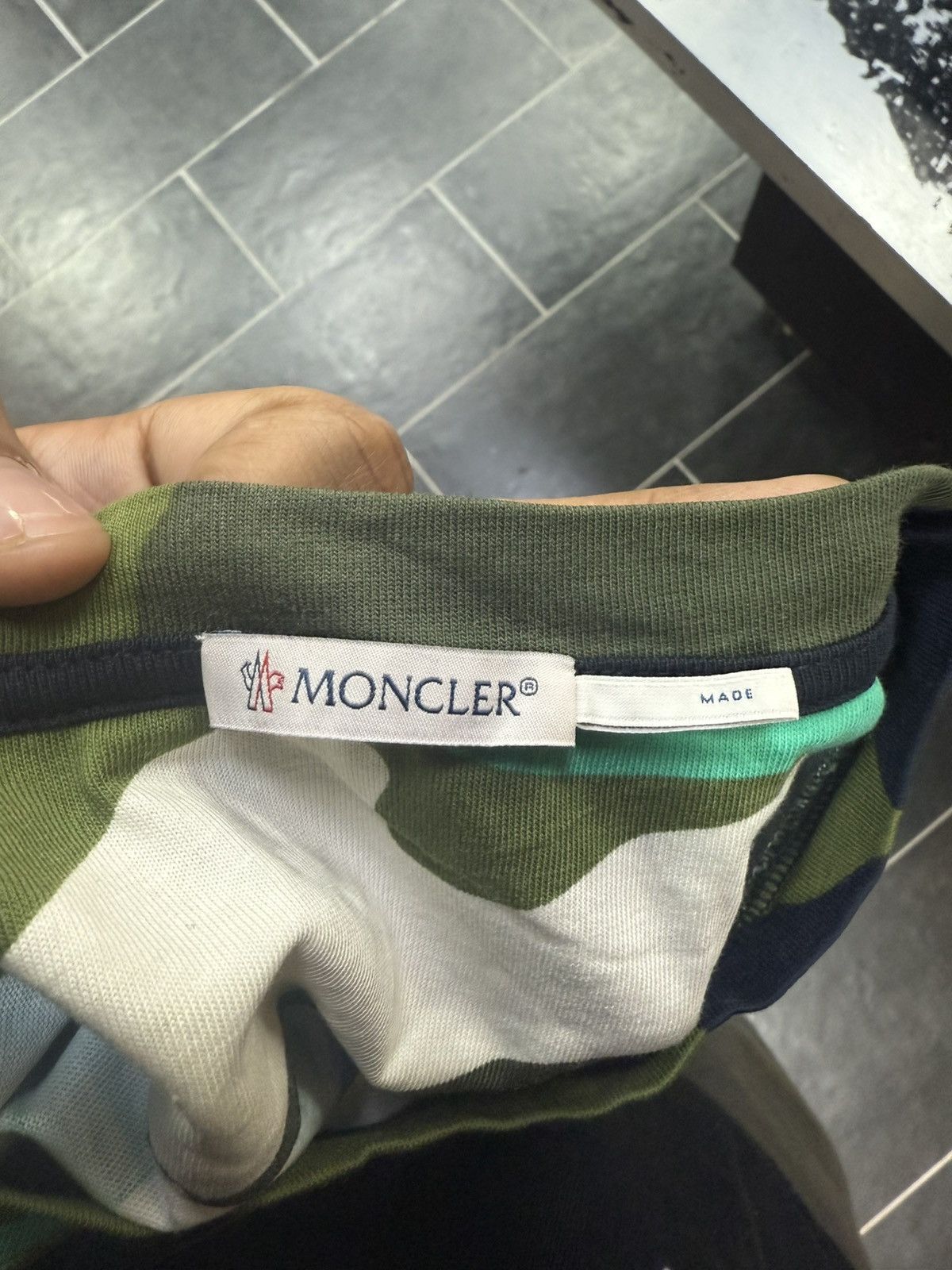 Moncler Moncler Navy Blue Camo Short sleeve Size US S / EU 44-46 / 1 - 4 Thumbnail