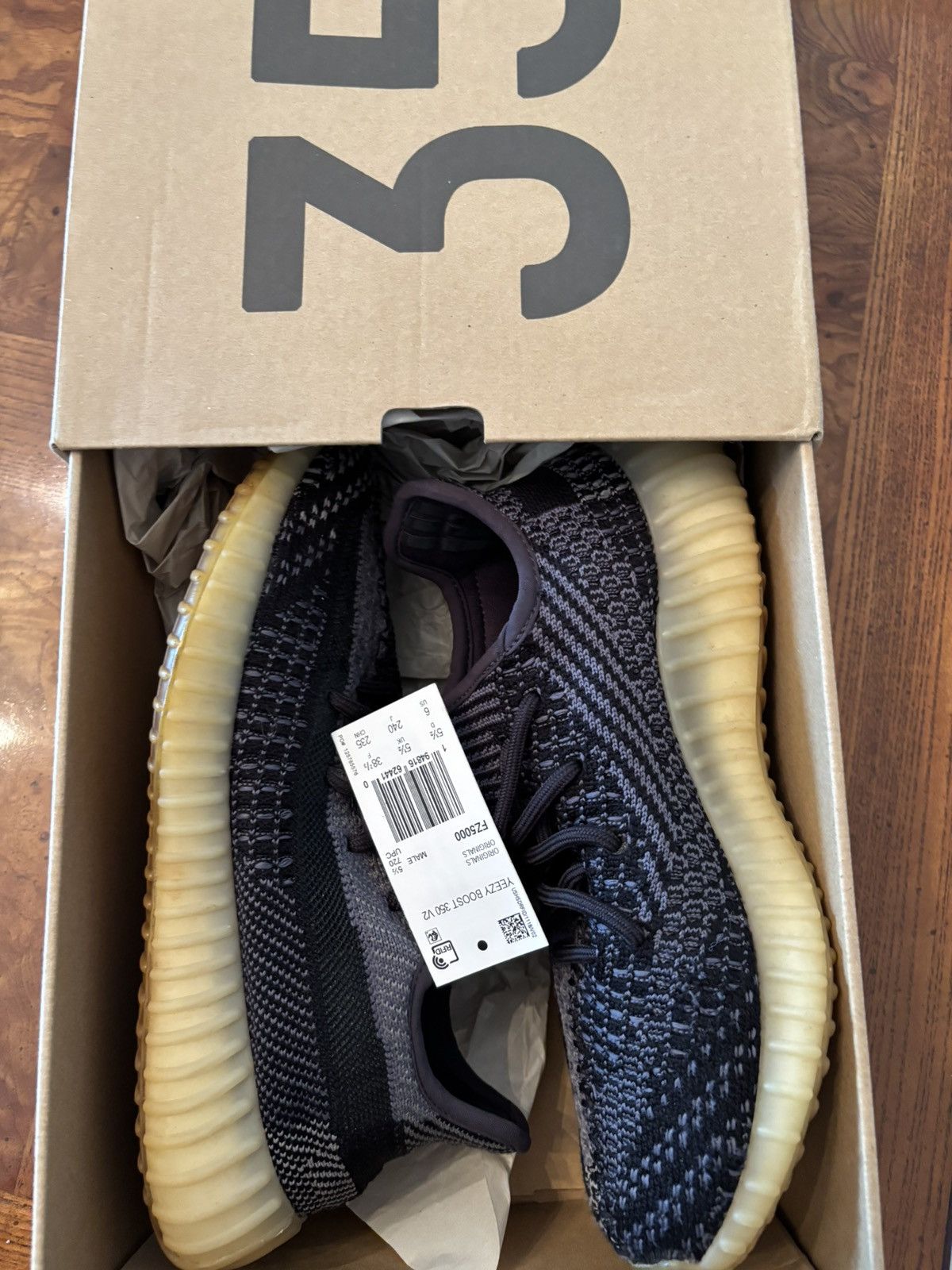 Yeezy adidas Yeezy Boost 350 V2 ‘Carbon' Size US 6 / EU 39 - 9 Thumbnail