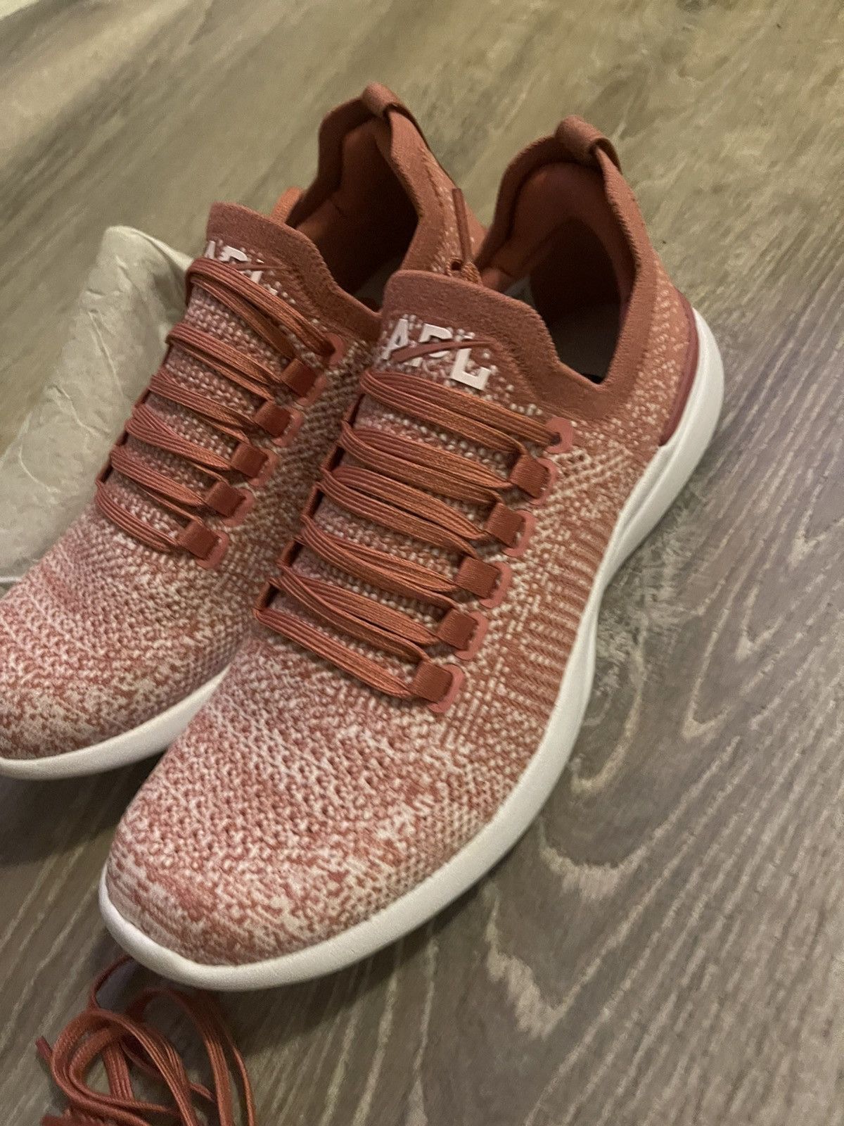 APL APL Techloom Breeze Cedar Bleached Pink Ombre Size 7.5 Size US 7 / IT 37 - 5 Thumbnail