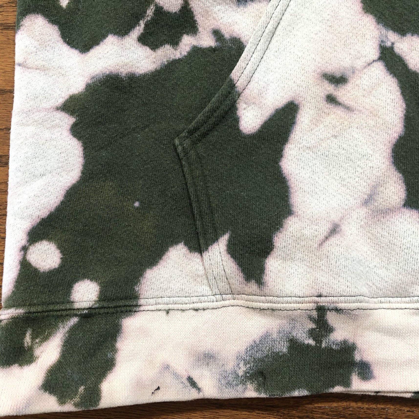 Nike VINTAGE Nike Hoodie Men XL Green Tie Dye Swoosh 90s Center Pullover Sweatshirt with Pockets Size US XL / EU 56 / 4 - 5 Thumbnail