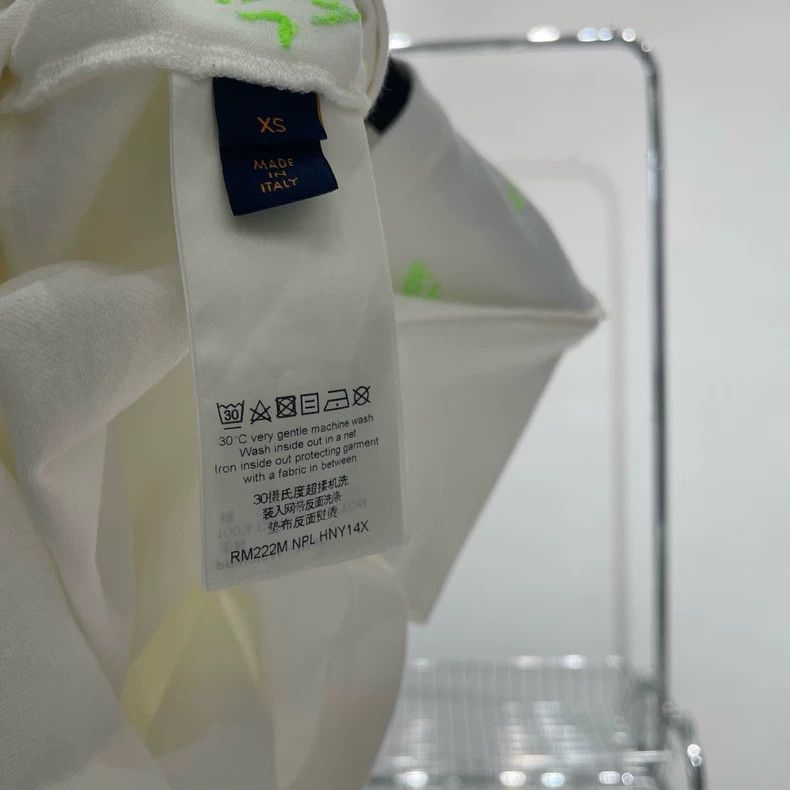 Louis Vuitton Louis Vuitton White and green embroidered airplane short s Size US XS / EU 42 / 0 - 6 Thumbnail