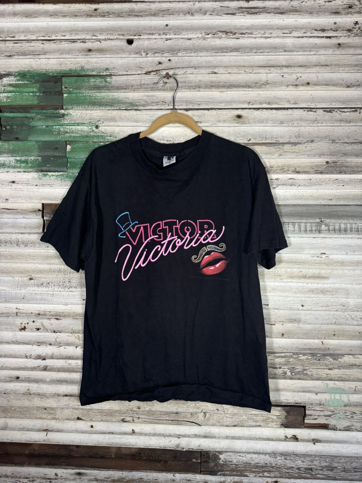 Vintage Vintage Victor Victoria Shirt Size US XL / EU 56 / 4 - 1 Thumbnail