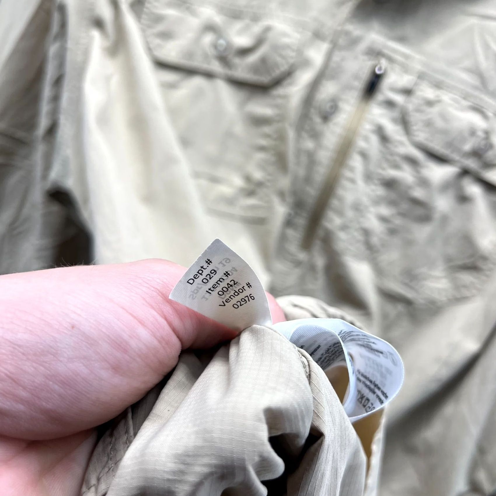 Eddie Bauer VINTAGE: Eddie Bauer Shirt Mens XLT Beige Button Down Vented Tan Outdoors Lined Hiking Size US XL / EU 56 / 4 - 7 Thumbnail