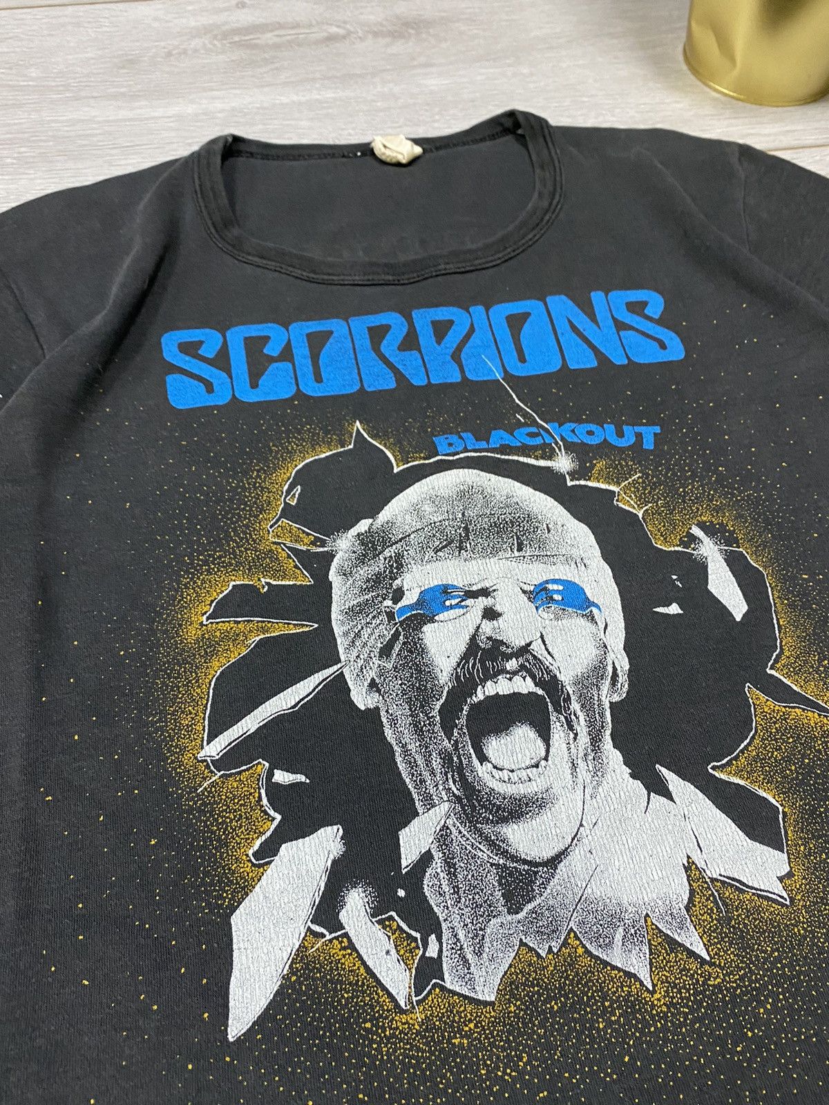 Band Tees Scorpions 🦂 1982 RARE The Blackout tour vintage faded tee Size US S / EU 44-46 / 1 - 5 Thumbnail