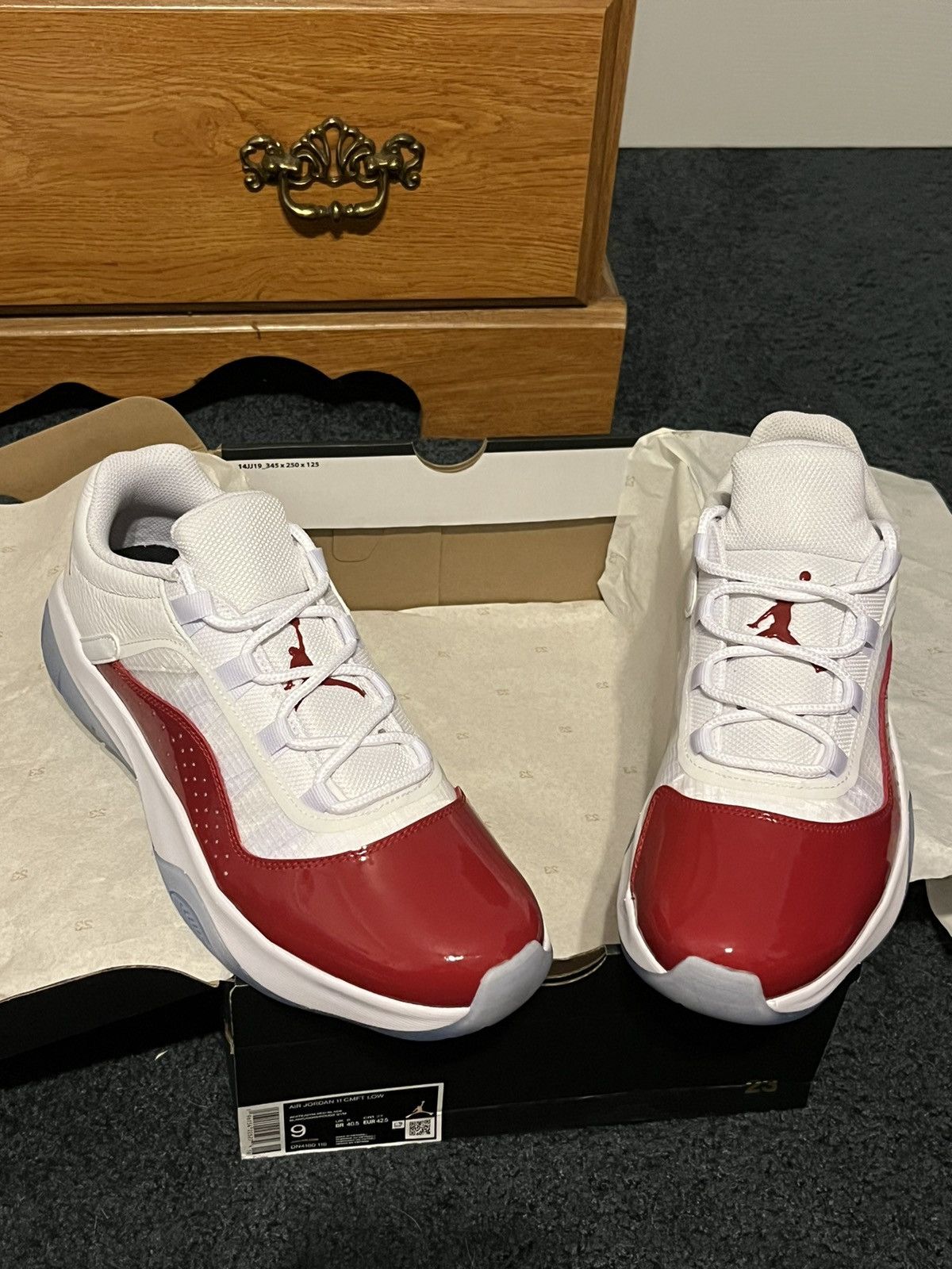 Jordan Brand Jordan 11 Comfort Low (Cherry Red) Size US 9 / EU 42 - 6 Thumbnail