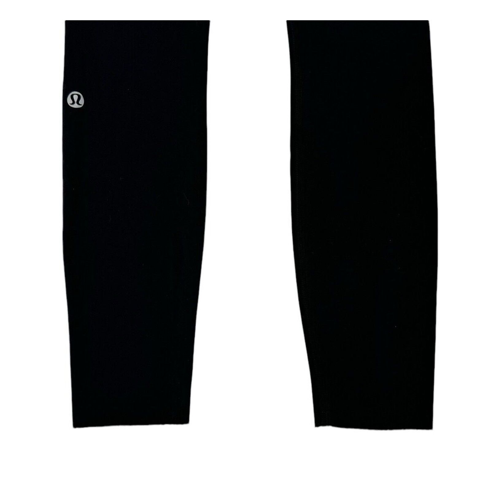 Lululemon LULULEMON Black Reflective Yoga Leggings POCKETS Size XS 2 Size 26" / US 2 / IT 38 - 9 Thumbnail
