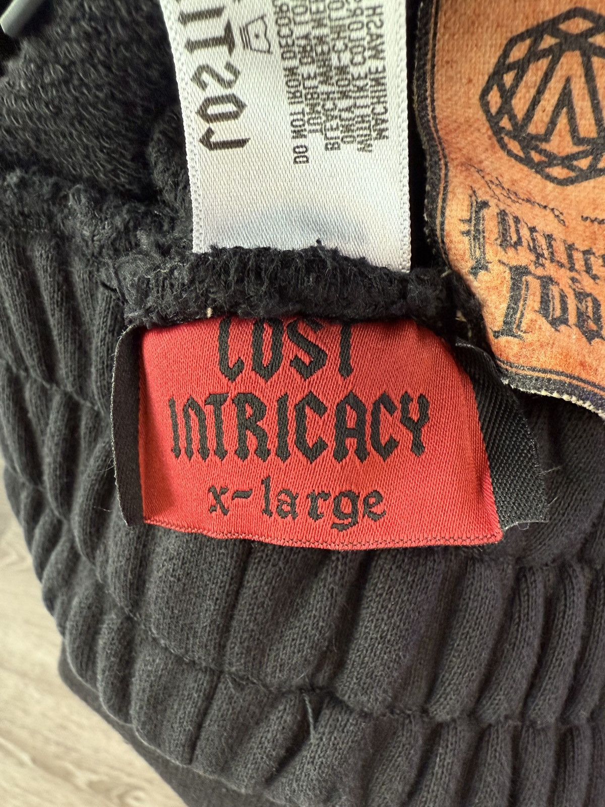 LOST INTRICACY Lost Intricacy “Evil Wing” Size US 40 / EU 56 - 4 Thumbnail
