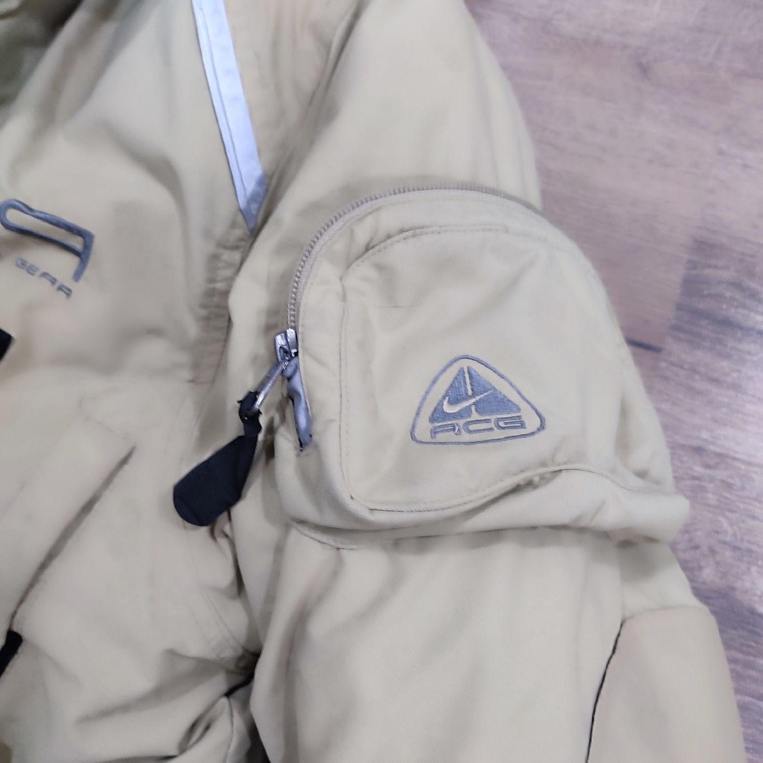 Nike ACG Nike ACG Vintage Puffer Down Jacket Size US L / EU 52-54 / 3 - 4 Thumbnail