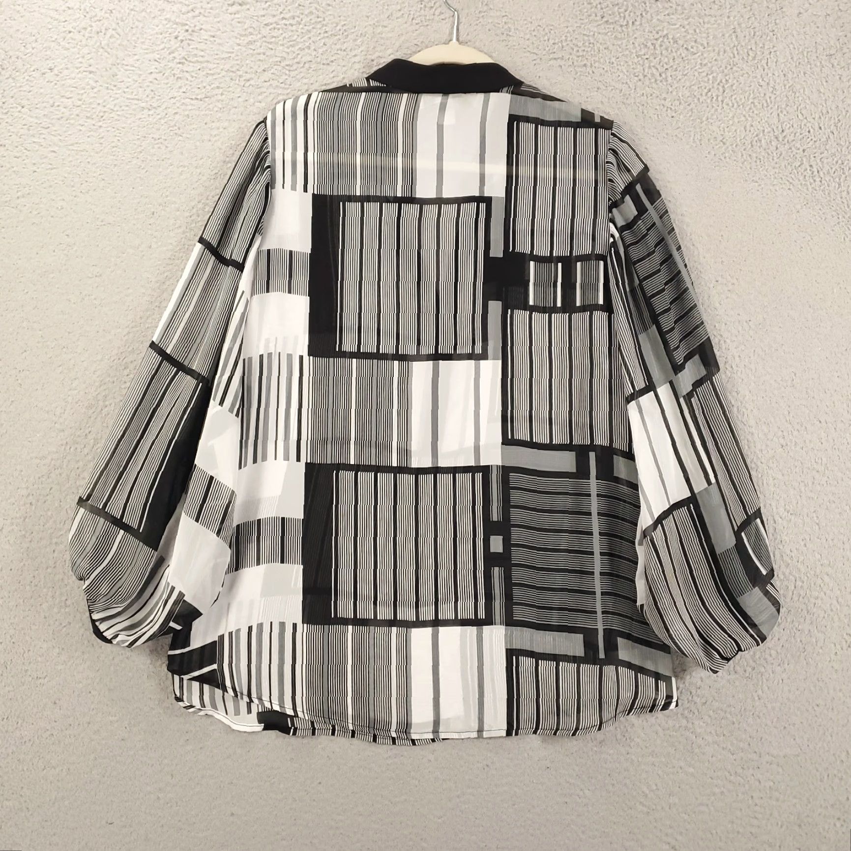 Joseph Ribkoff Joseph Ribkoff Top Blouse Womens 14 Multicolor Geometric Patchwork V-Neck Long Sleeve Pullover Size XL / US 12-14 / IT 48-50 - 7 Thumbnail