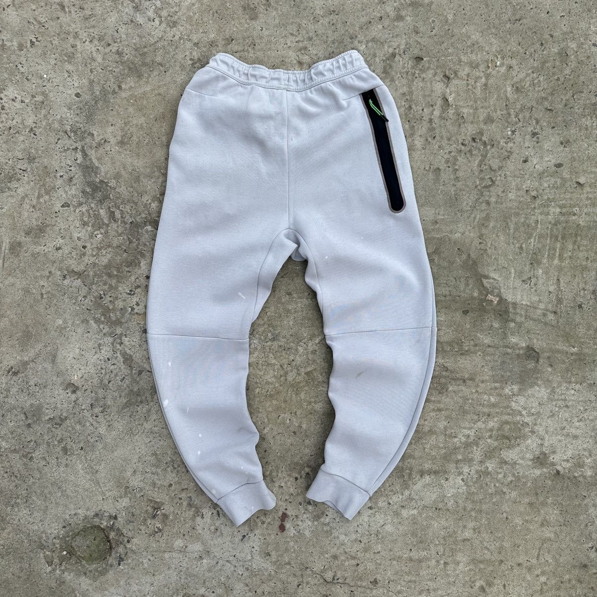 Nike Vintage Nike Tech Fleece Joggers Pants Y2K 00s USA Size S Size US 30 / EU 46 - 3 Thumbnail