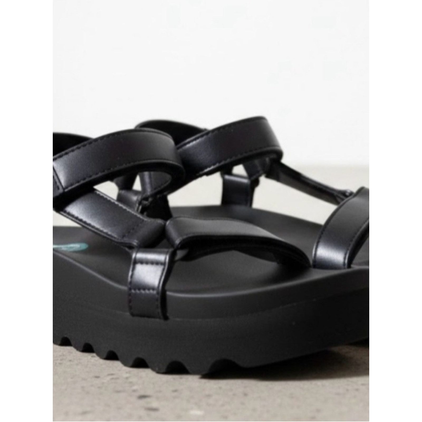 REEF Reef BLACK Cushion Rem Hi Platform Sandals Sz 9 NWT Size US 9 / IT 39 - 3 Thumbnail