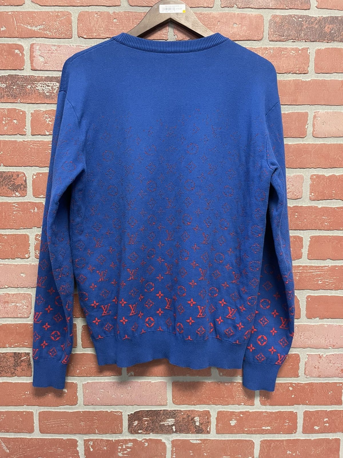Louis Vuitton Size S - Louis Vuitton Gradient Monogram Sweater Very Clean! Size US S / EU 44-46 / 1 - 5 Thumbnail