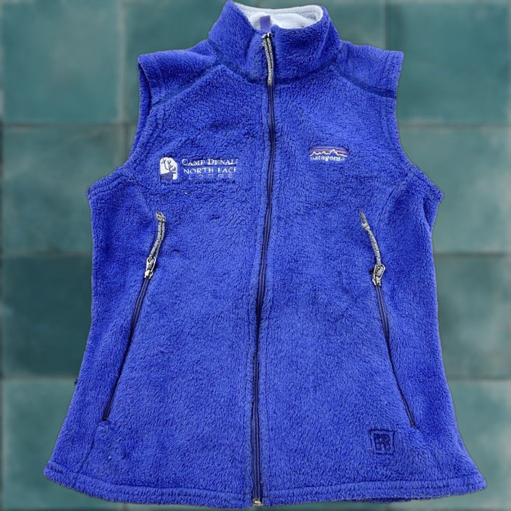 Patagonia VINTAGE Patagonia Fleece Vest Jacket Womens XS Blue Logo Retro Size XS / US 0-2 / IT 36-38 - 1 Thumbnail