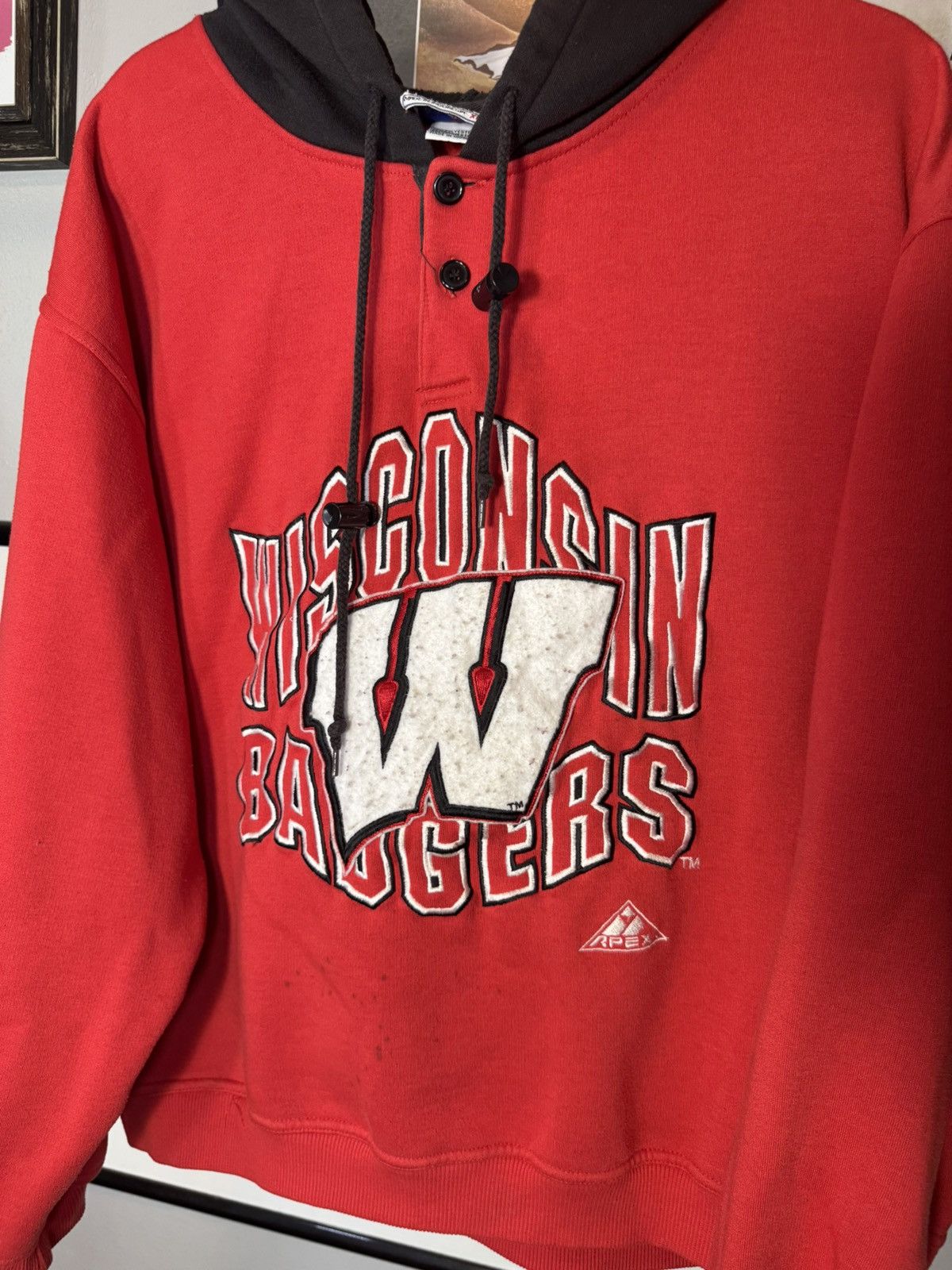 Vintage Vintage Wisconsin Badgers Two Tone Hoodie Size US XL / EU 56 / 4 - 4 Thumbnail
