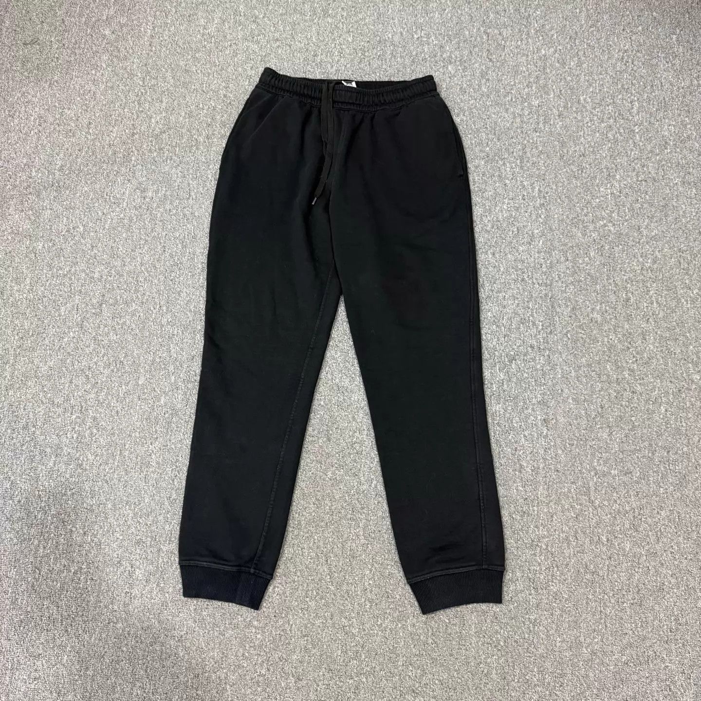 Burberry Burberry Black Back Logo Sweatpants L 95 New Size US 34 / EU 50 - 1 Thumbnail