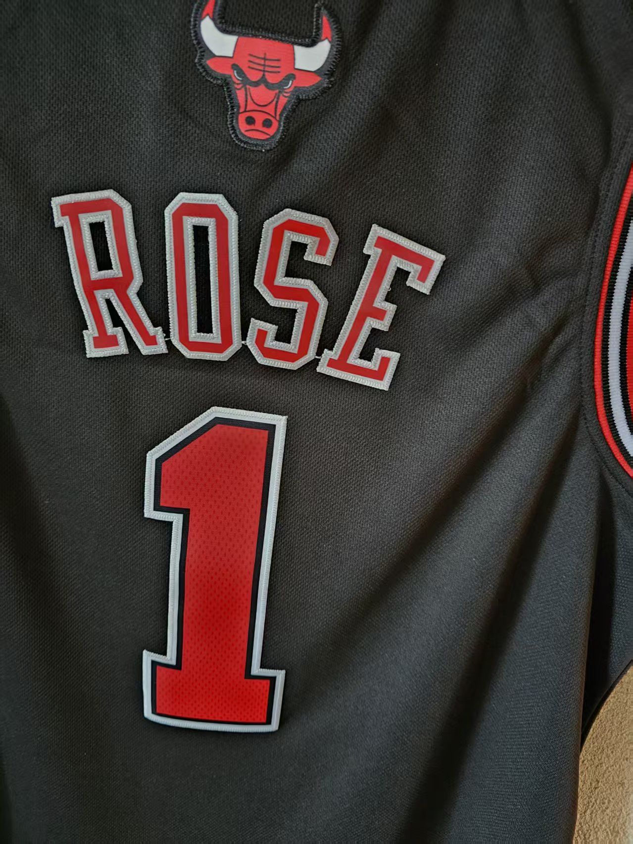 NBA Bulls 1 Derrick Rose Jersey Black L Size US L / EU 52-54 / 3 - 3 Thumbnail