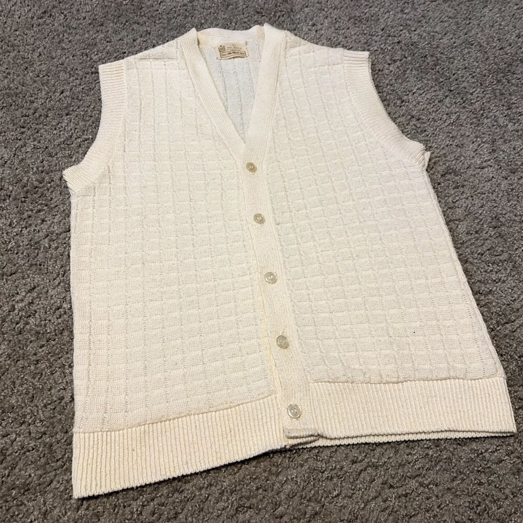 Vintage VINTAGE 60s Kings Road Acrylic Knit Cardigan Sweater Vest White Large Women Size L / US 10 / IT 46 - 6 Thumbnail