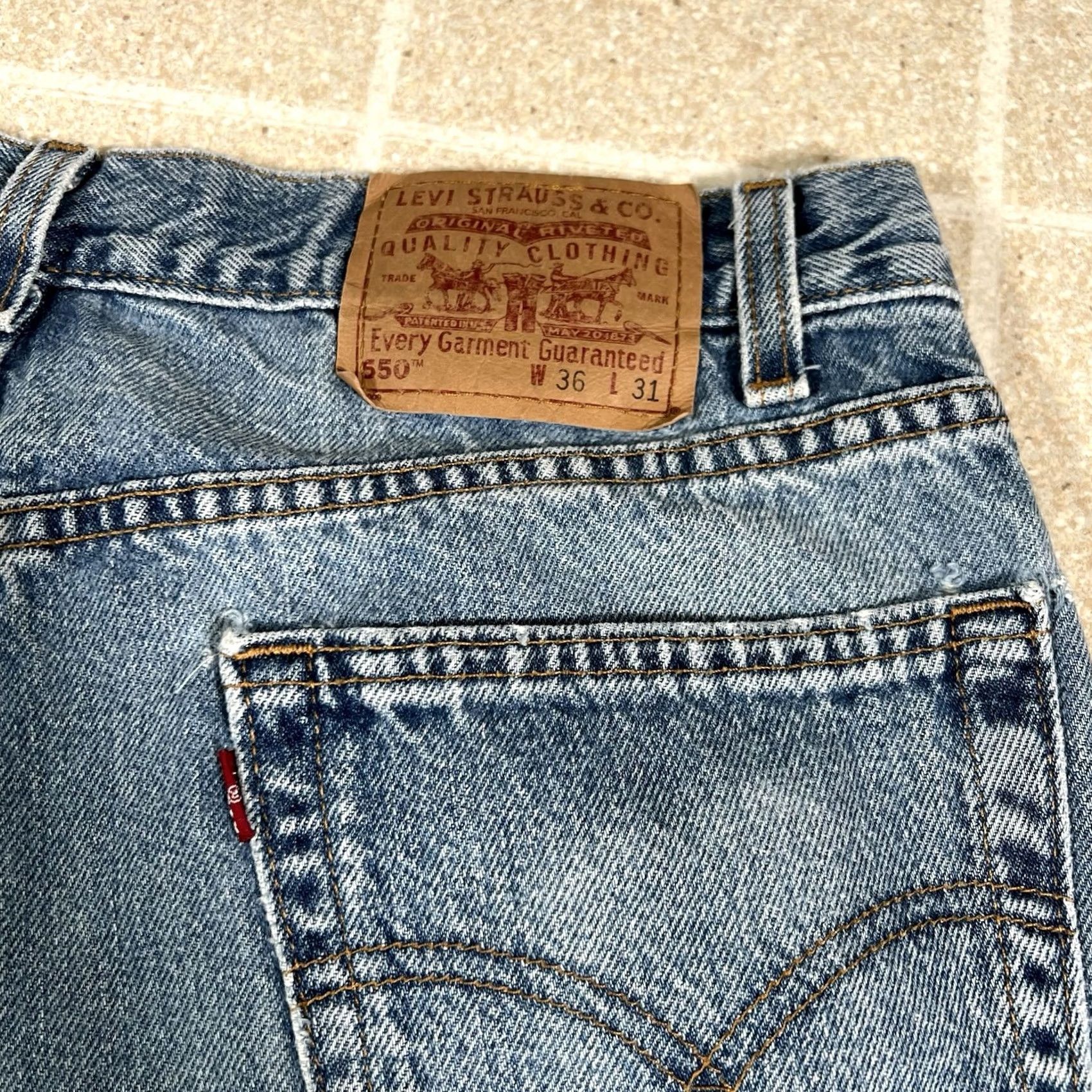 Levi's VINTAGE Levi's 550 Jeans Blue Denim Relaxed Fit USA 32x29 Mens Straight Regular Size 32 29 Size US 32 / EU 48 - 3 Thumbnail