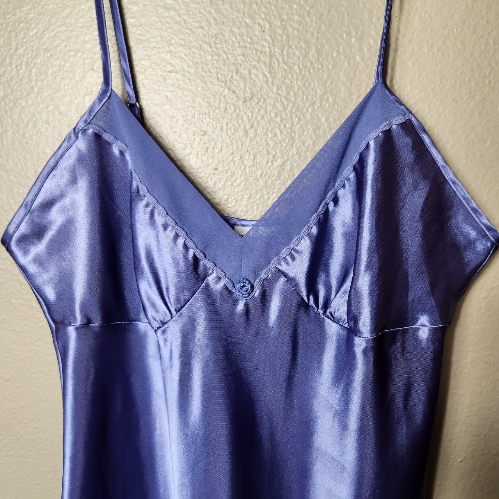 Liz Claiborne Liz Claiborne Purple Satin Nightie Dress-Size M Women Nightgown Chemise Rosette Adjustable Straps Velvet Romantic Sexy 90s? Size M / US 6-8 / IT 42-44 - 2 Thumbnail