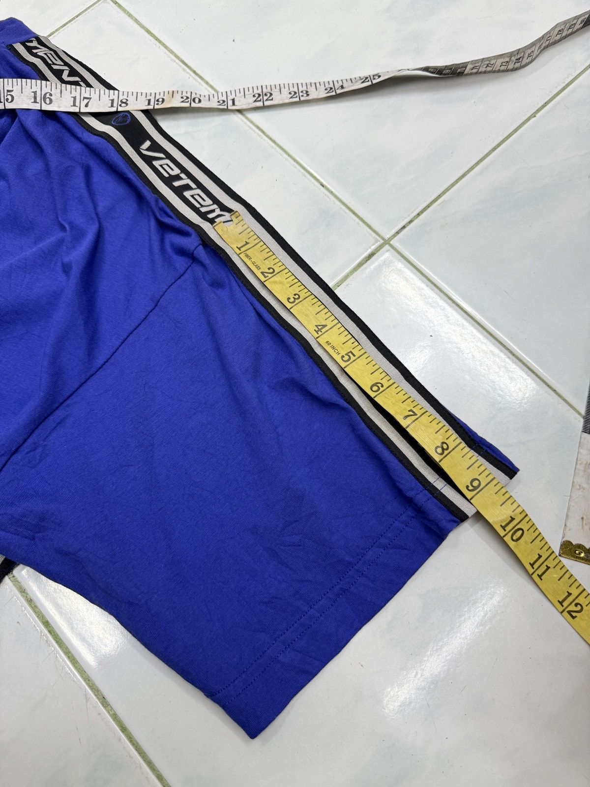 Vetements 🔥🔥💥💥STEALS VETEMENTS OVERSIZE ROYAL BLUE TAPE TEE Size US XS / EU 42 / 0 - 16 Thumbnail